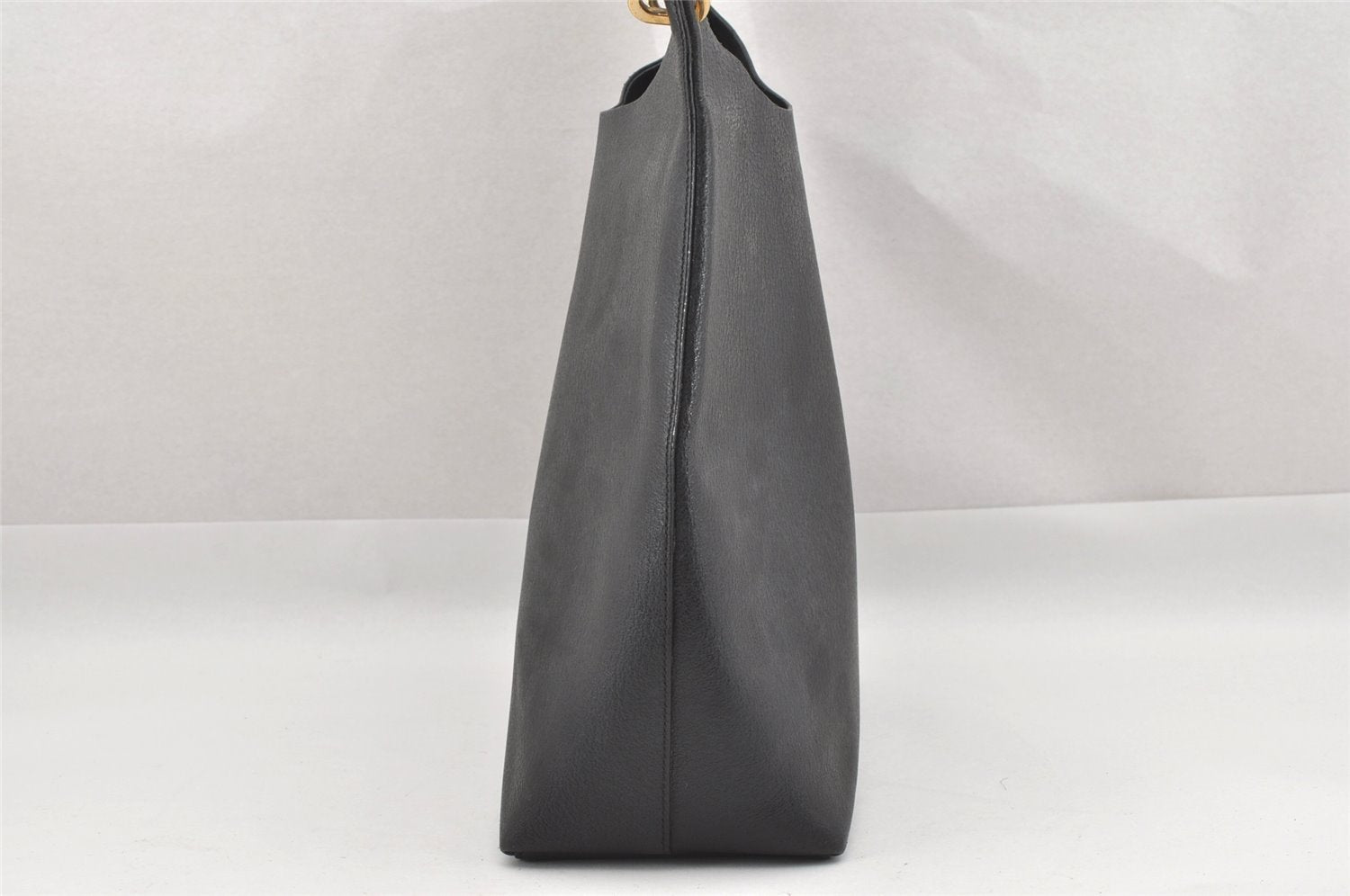 Authentic GUCCI Vintage Bamboo Shoulder Bag Purse Leather Black 9631I