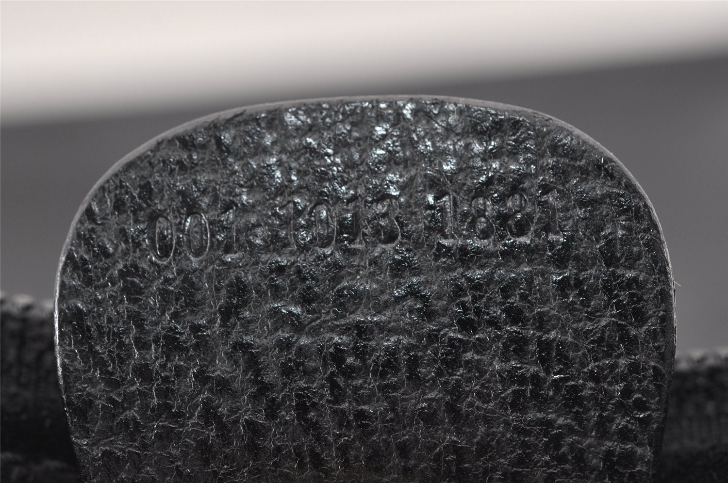 Authentic GUCCI Vintage Bamboo Shoulder Bag Purse Leather Black 9631I