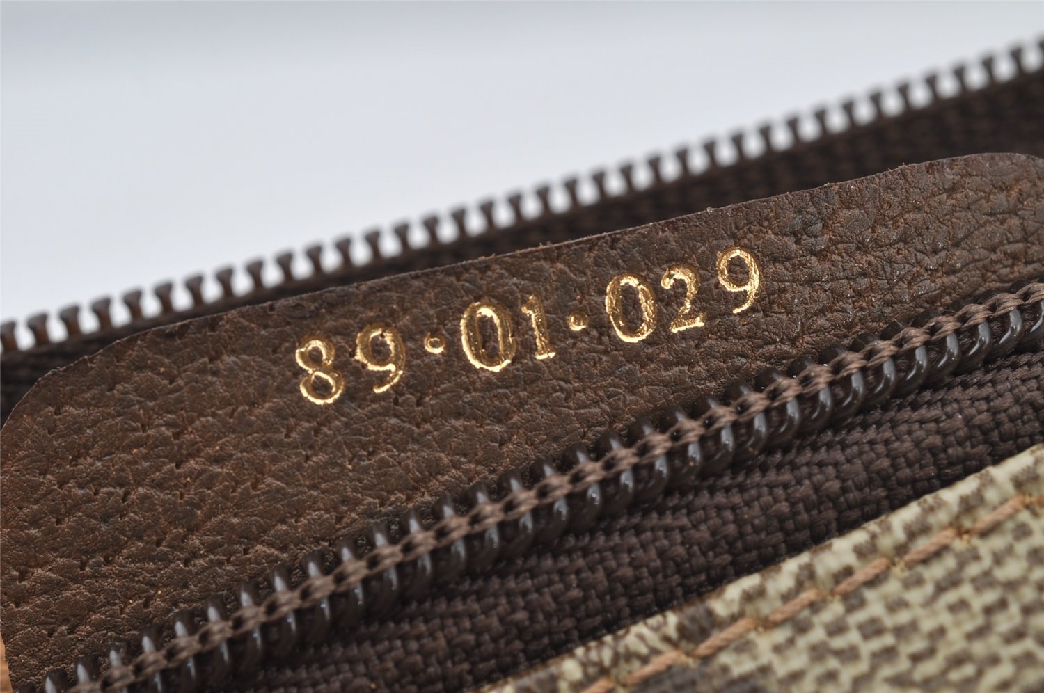 Authentic GUCCI Vintage Clutch Hand Bag GG PVC Leather Brown 9640I