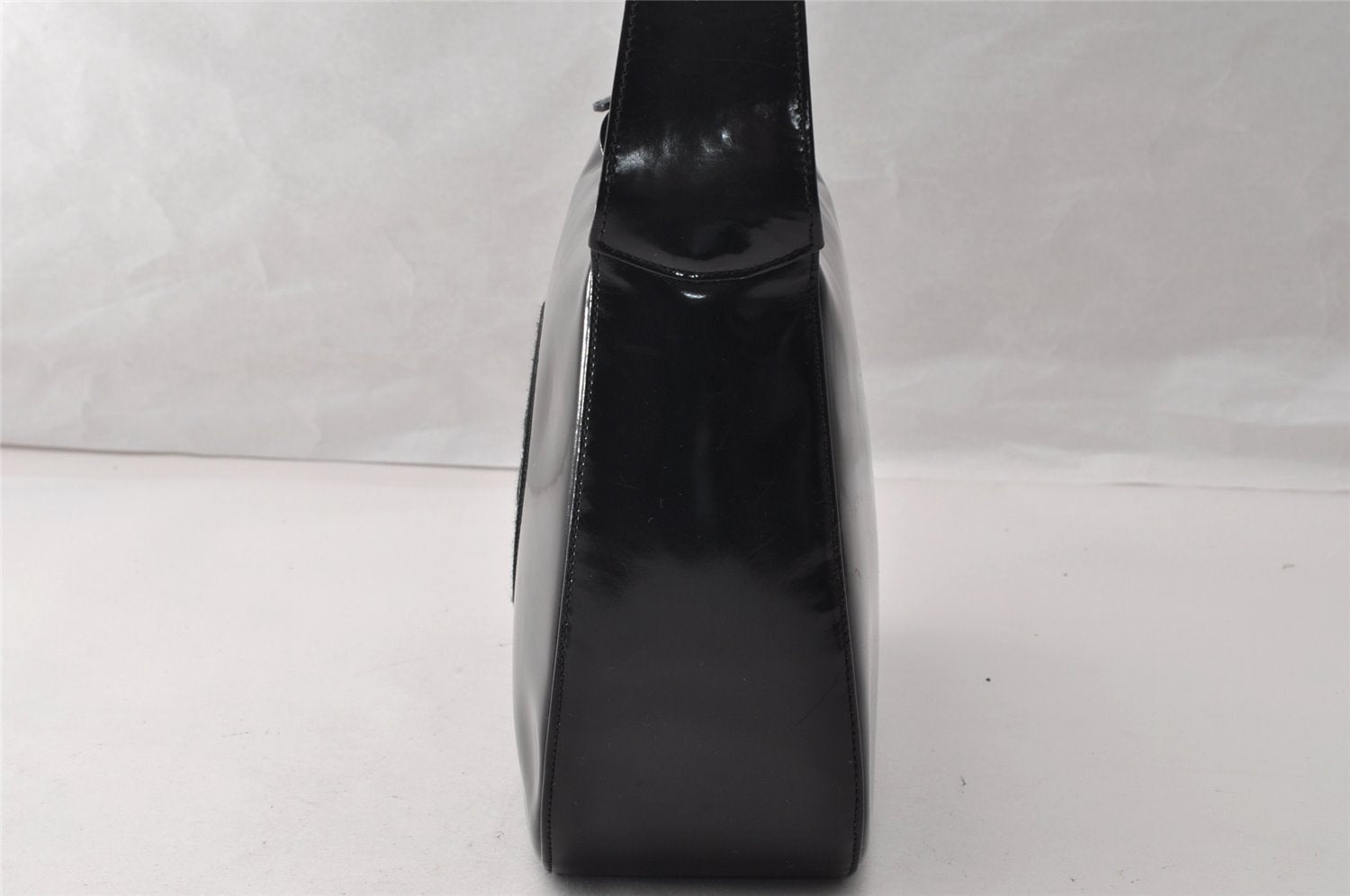 Authentic GUCCI Vintage Shoulder Hand Bag Purse Enamel Black Junk 9641I