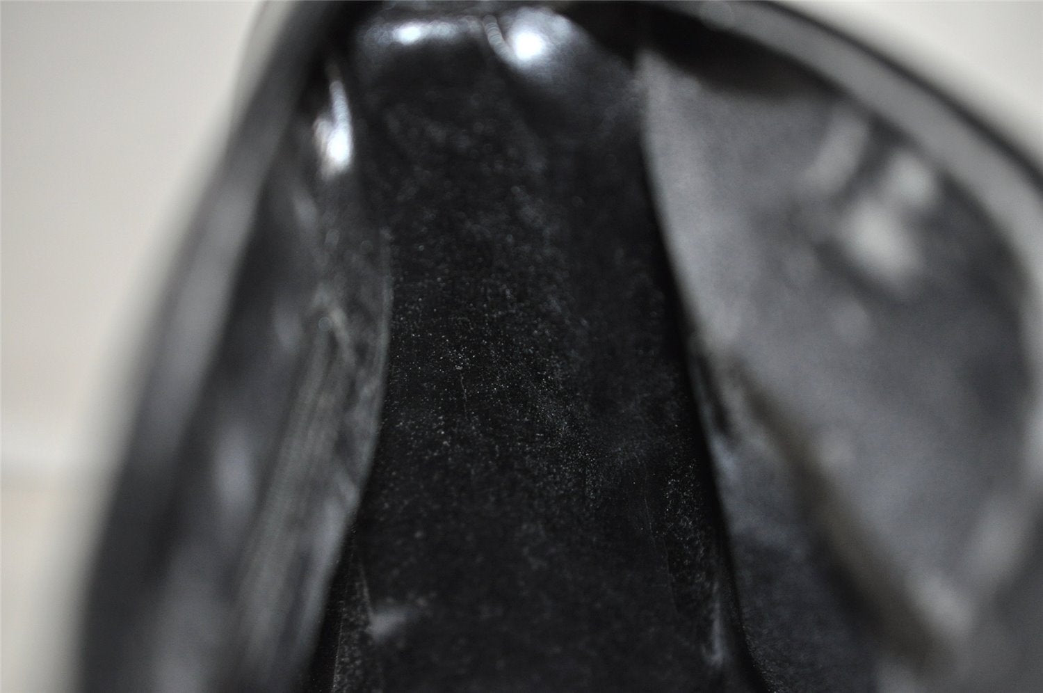 Authentic GUCCI Vintage Shoulder Hand Bag Purse Enamel Black Junk 9641I