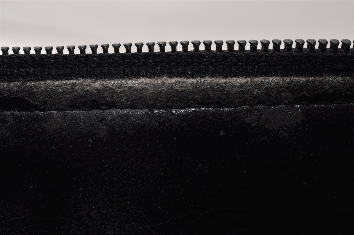 Authentic GUCCI Vintage Shoulder Hand Bag Purse Enamel Black Junk 9641I