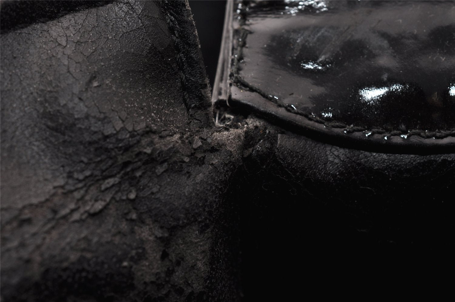 Authentic GUCCI Vintage Shoulder Hand Bag Purse Enamel Black Junk 9641I