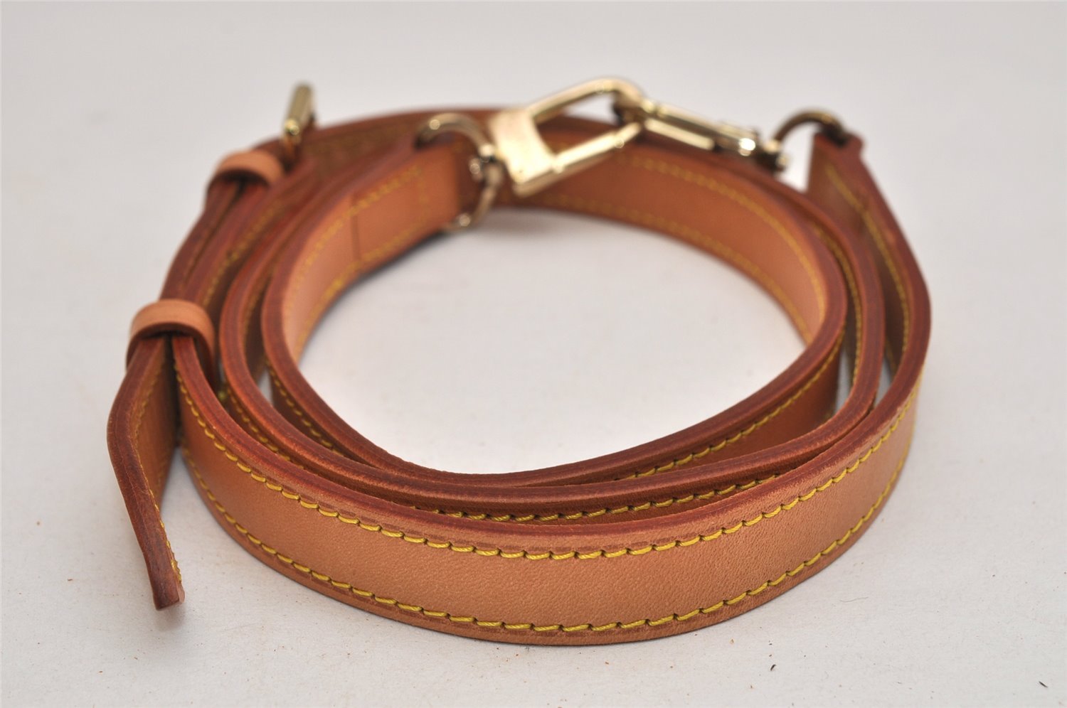 Authentic Louis Vuitton Leather Shoulder Strap Beige 45.1-49.8