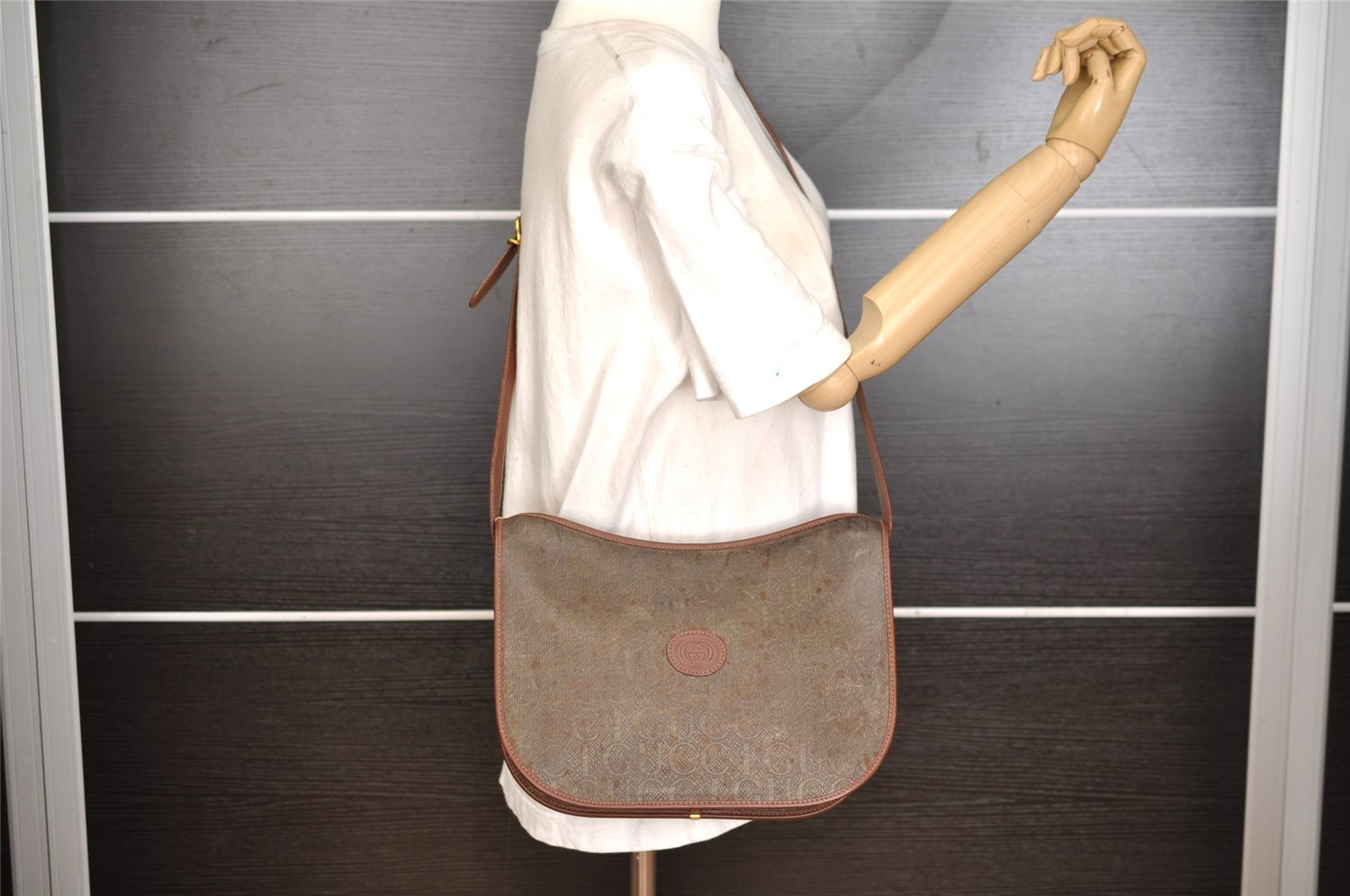 Authentic GUCCI Vintage Shoulder Cross Body Bag Canvas Leather Brown 9643I