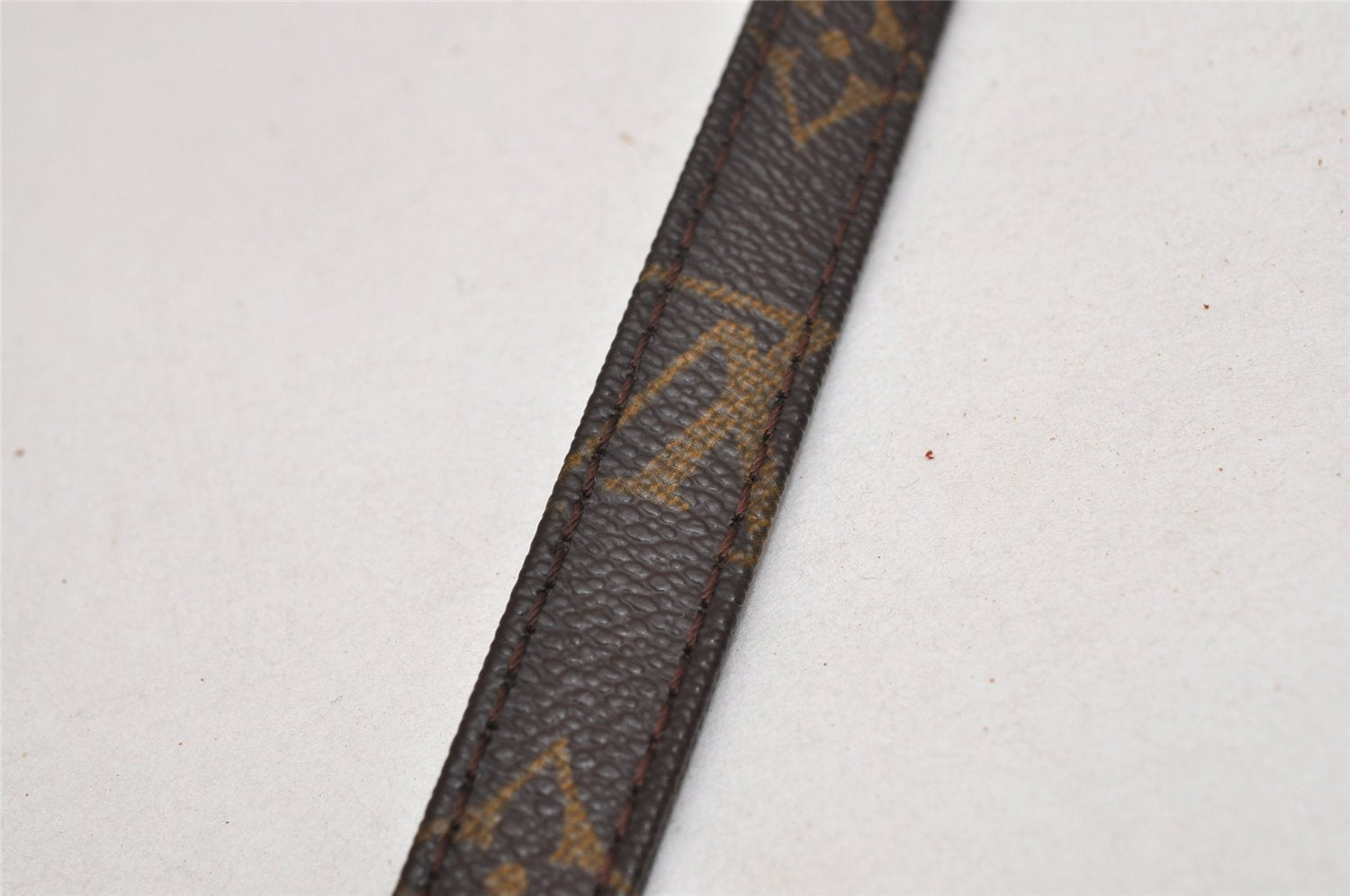 Authentic Louis Vuitton Monogram Shoulder Strap 46.3