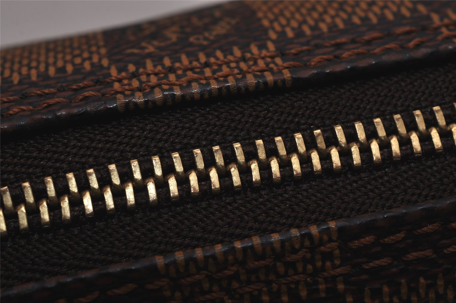 Authentic Louis Vuitton Damier Papillon Pouch Purse LV  9651I