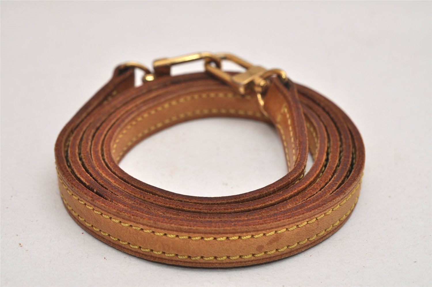 Authentic Louis Vuitton Leather Shoulder Strap Beige 48.8