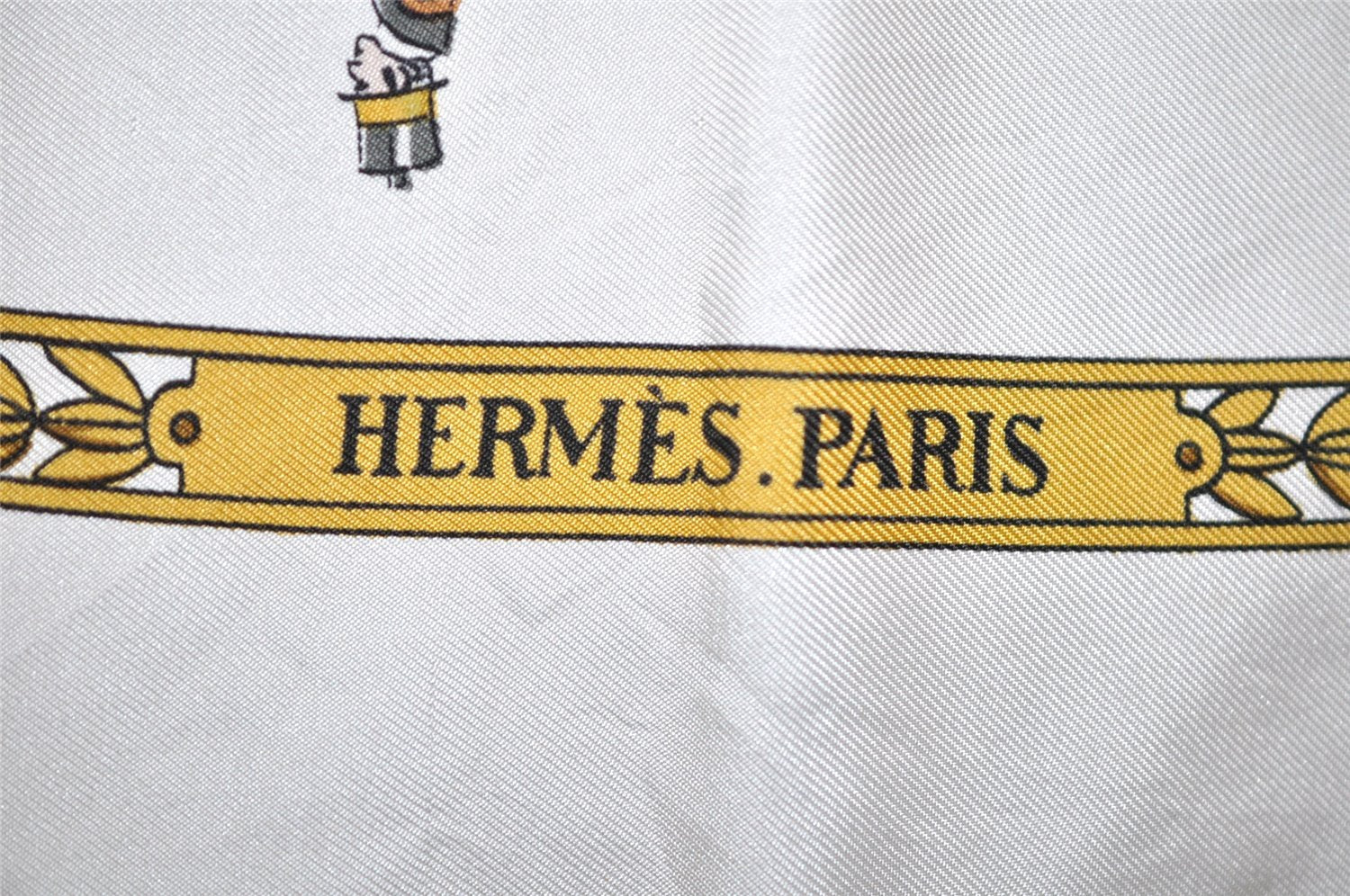 Authentic HERMES Carre 90 Scarf 