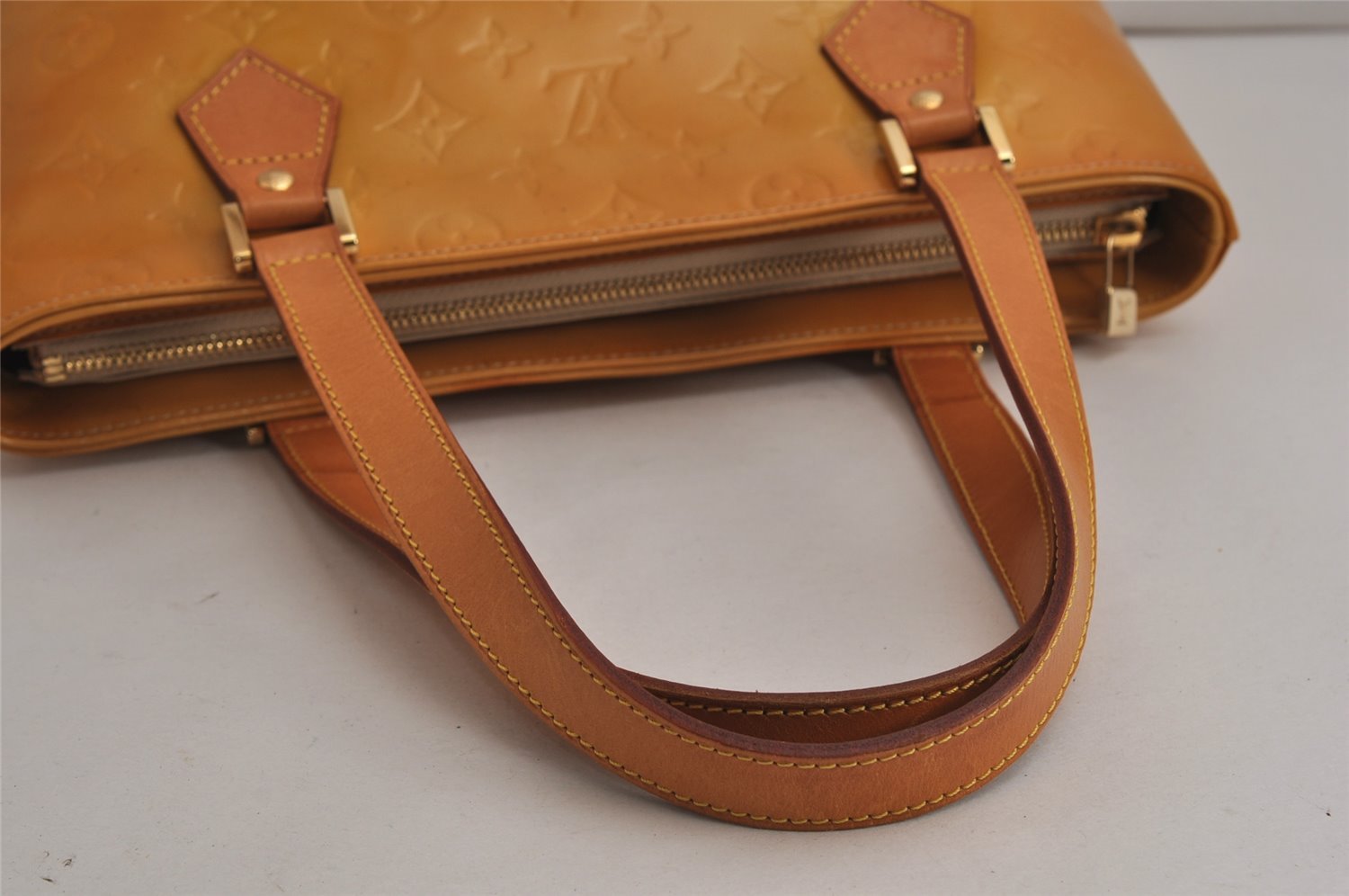 Authentic Louis Vuitton Vernis Houston Shoulder Hand Bag Yellow M91004 LV 9672J