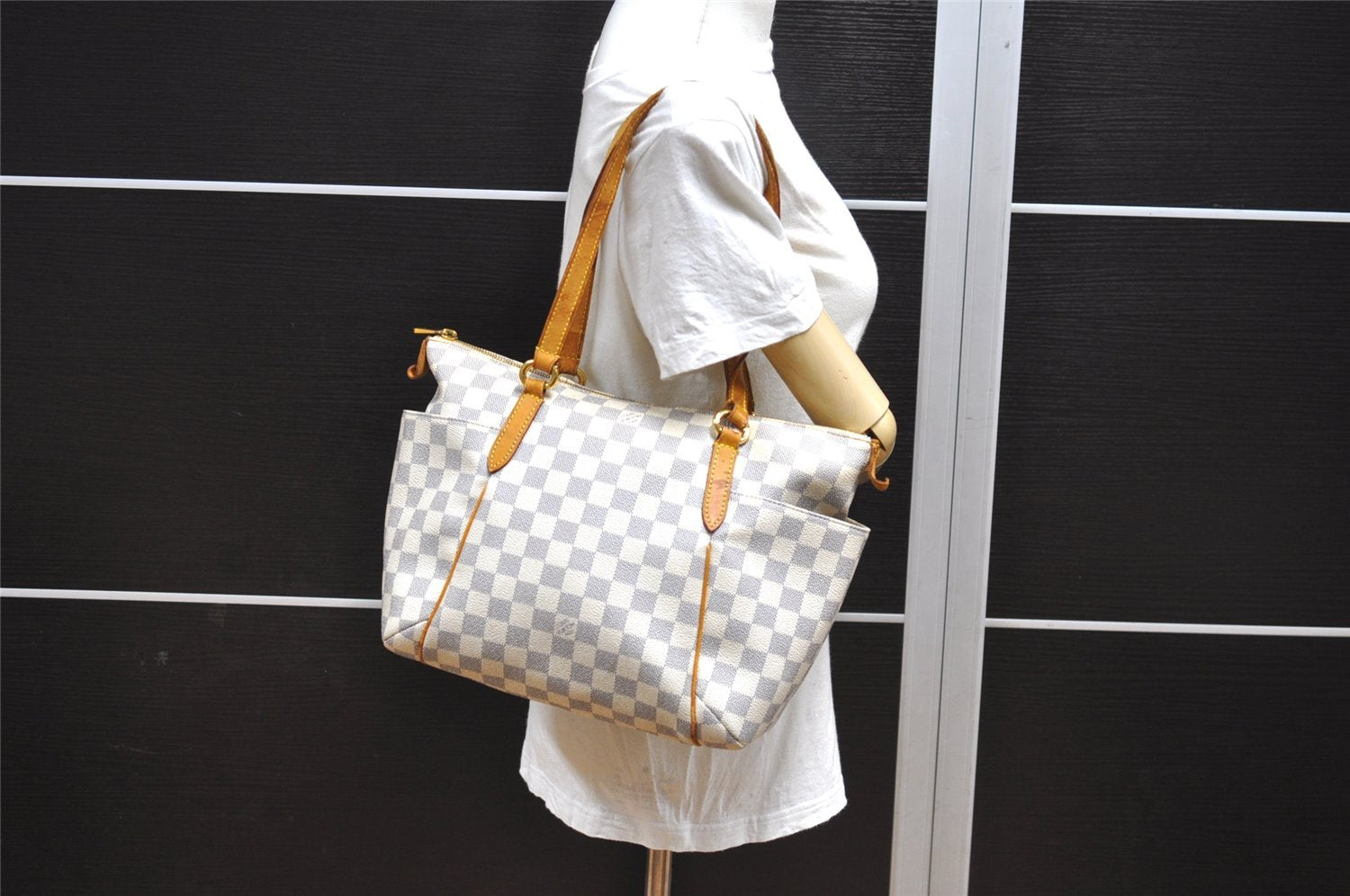 Authentic Louis Vuitton Damier Azur Totally PM Tote Bag White N41280 LV 9673I
