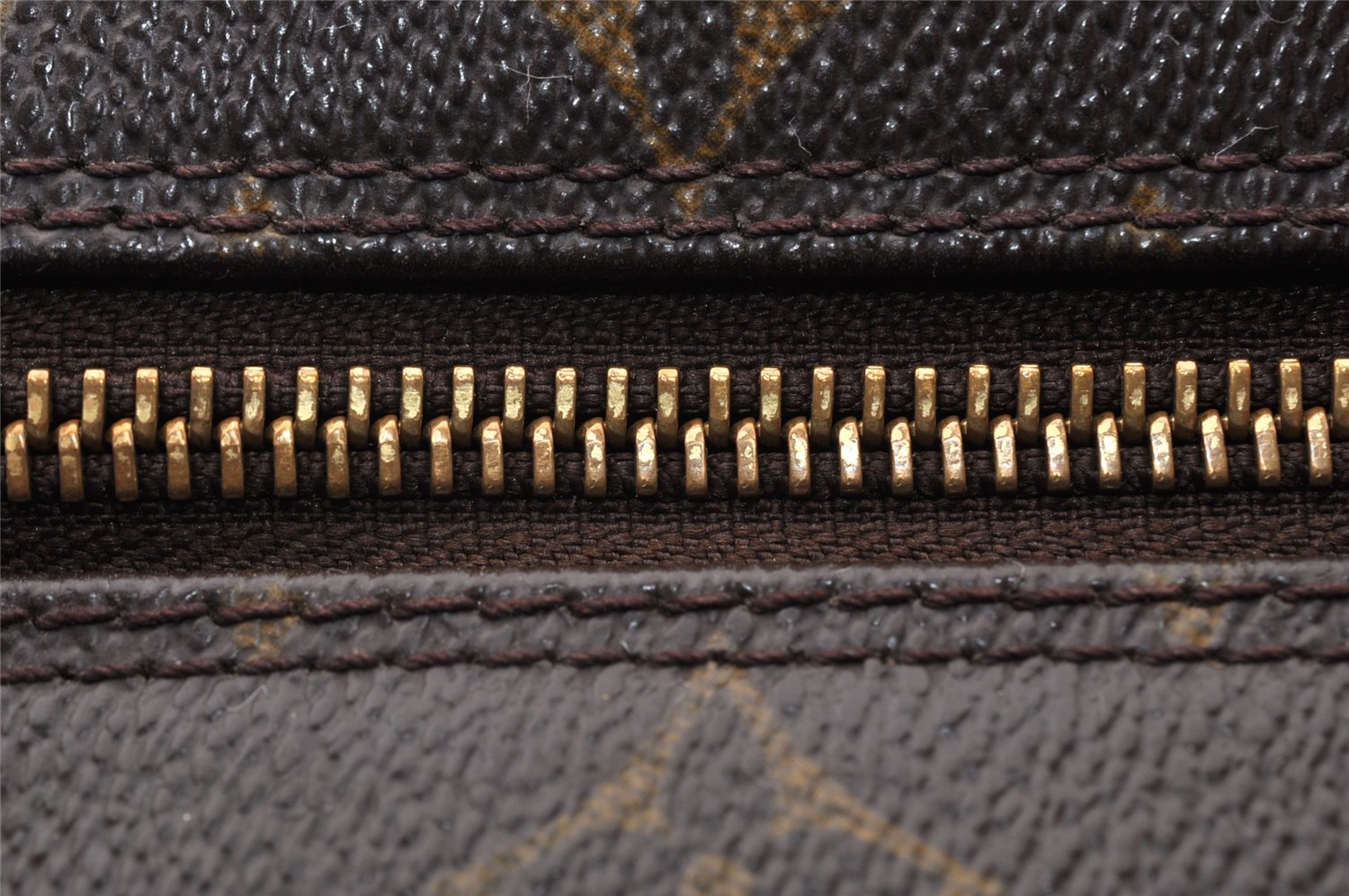 Authentic Louis Vuitton Monogram Blois Shoulder Cross Body Bag M51221 LV 9678I