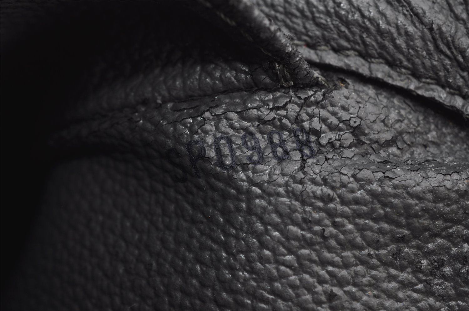 Authentic Louis Vuitton Epi Dauphine MM Pouch Clutch Bag Black M48452 LV 9680I