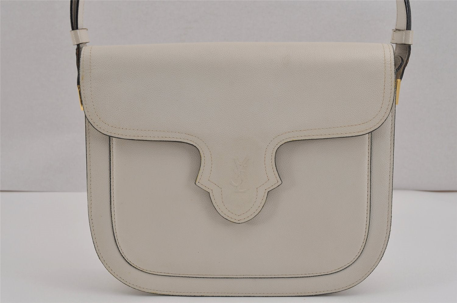 Authentic YVES SAINT LAURENT Shoulder Cross Body Bag Purse Leather White 9680J