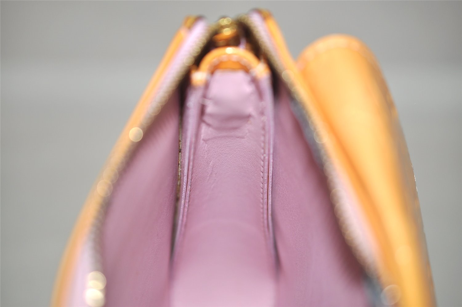 Auth Louis Vuitton Monogram Vernis Mott Shoulder Hand Bag Yellow M91034 LV 9681I