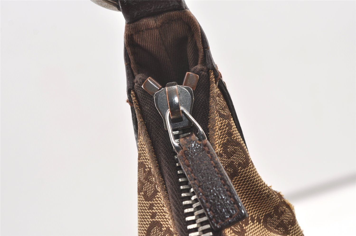 Authentic GUCCI Vintage Shoulder Bag Purse GG Canvas Leather 115003 Brown 9681J