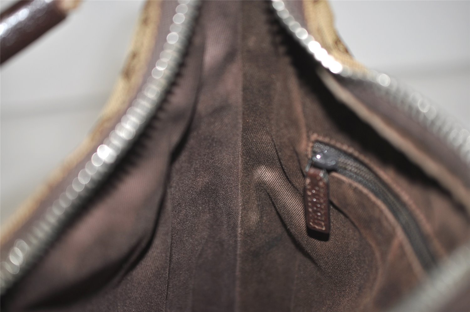 Authentic GUCCI Vintage Shoulder Bag Purse GG Canvas Leather 115003 Brown 9681J