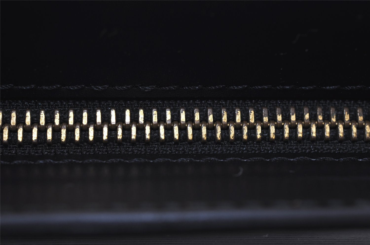 Authentic Louis Vuitton Epi Pochette Homme Clutch Hand Bag Black M52522 LV 9684I