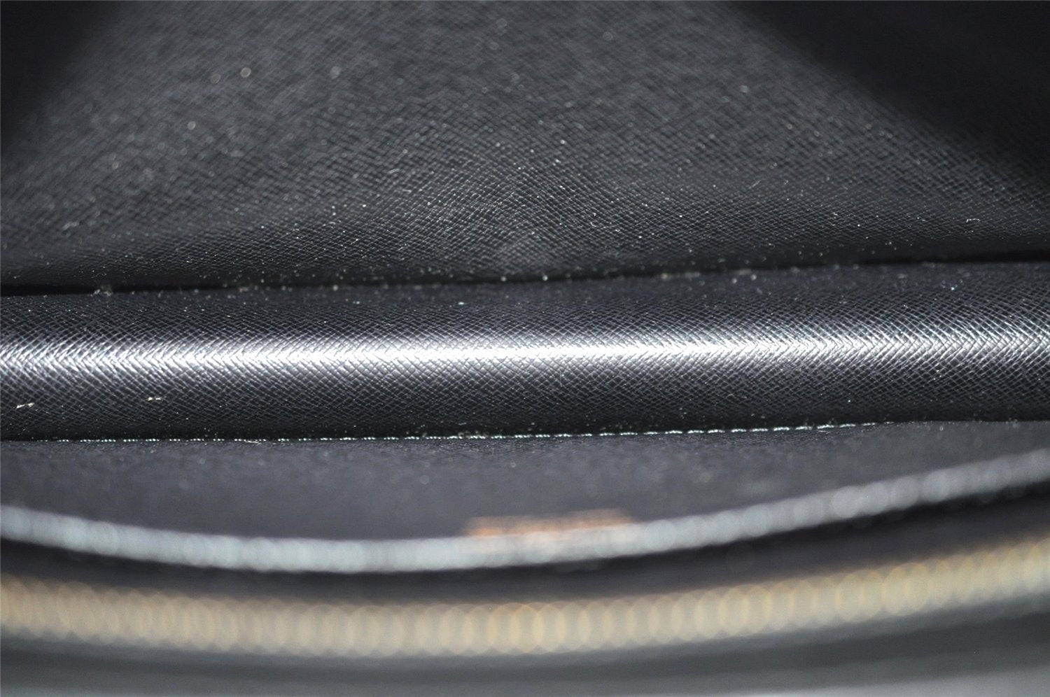 Authentic Louis Vuitton Epi Pochette Homme Clutch Hand Bag Black M52522 LV 9684I