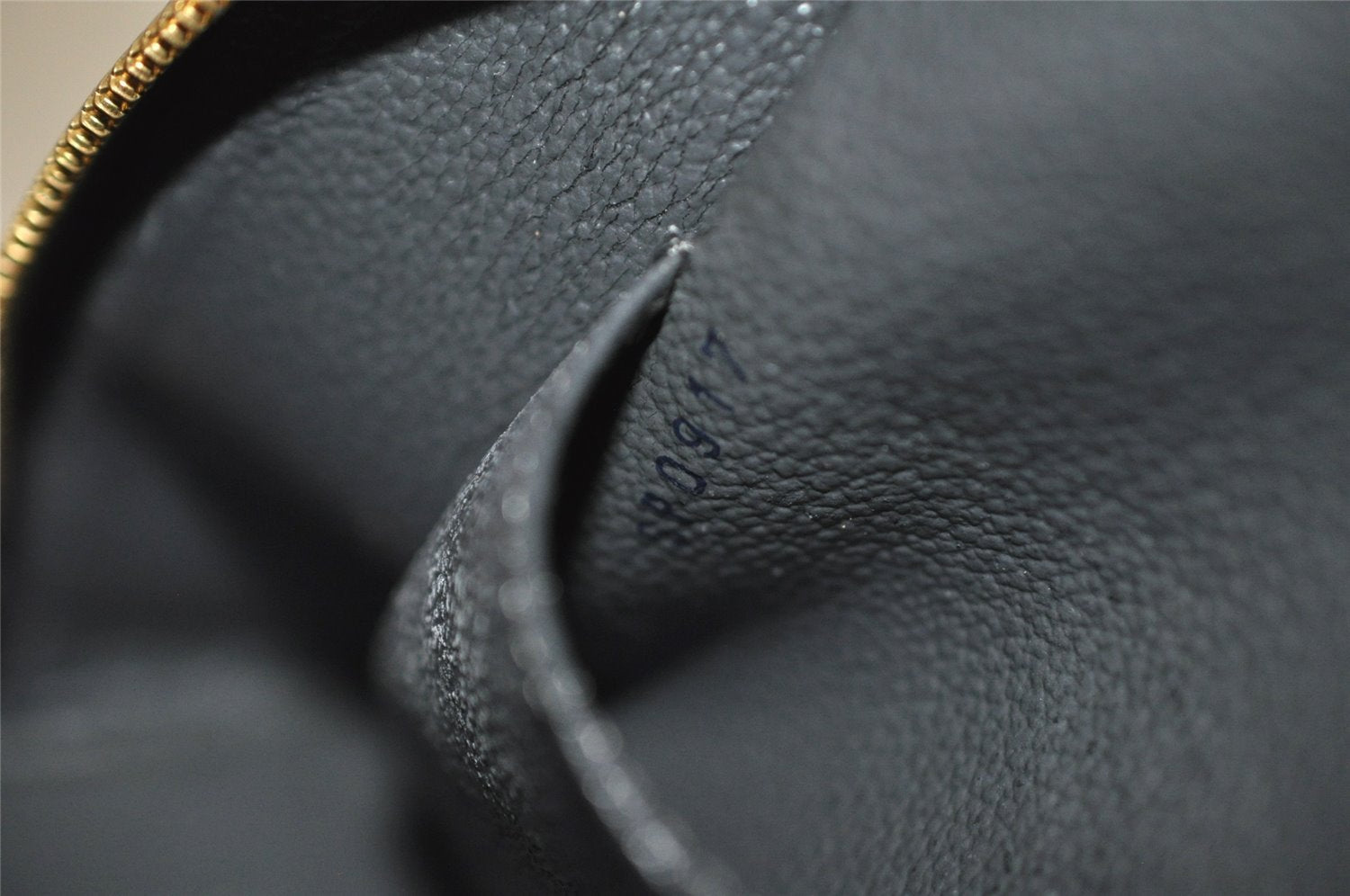 Authentic Louis Vuitton Epi Dauphine GM Pouch Clutch Bag Black M48432 LV 9687I