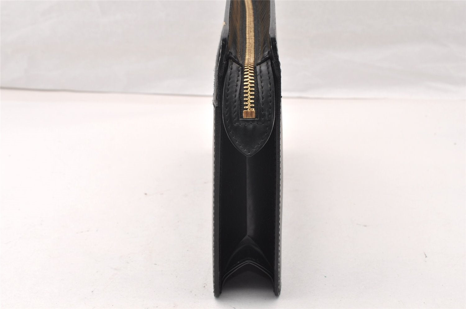 Authentic Louis Vuitton Epi Pochette Homme Clutch Hand Bag Black M52522 LV 9690I