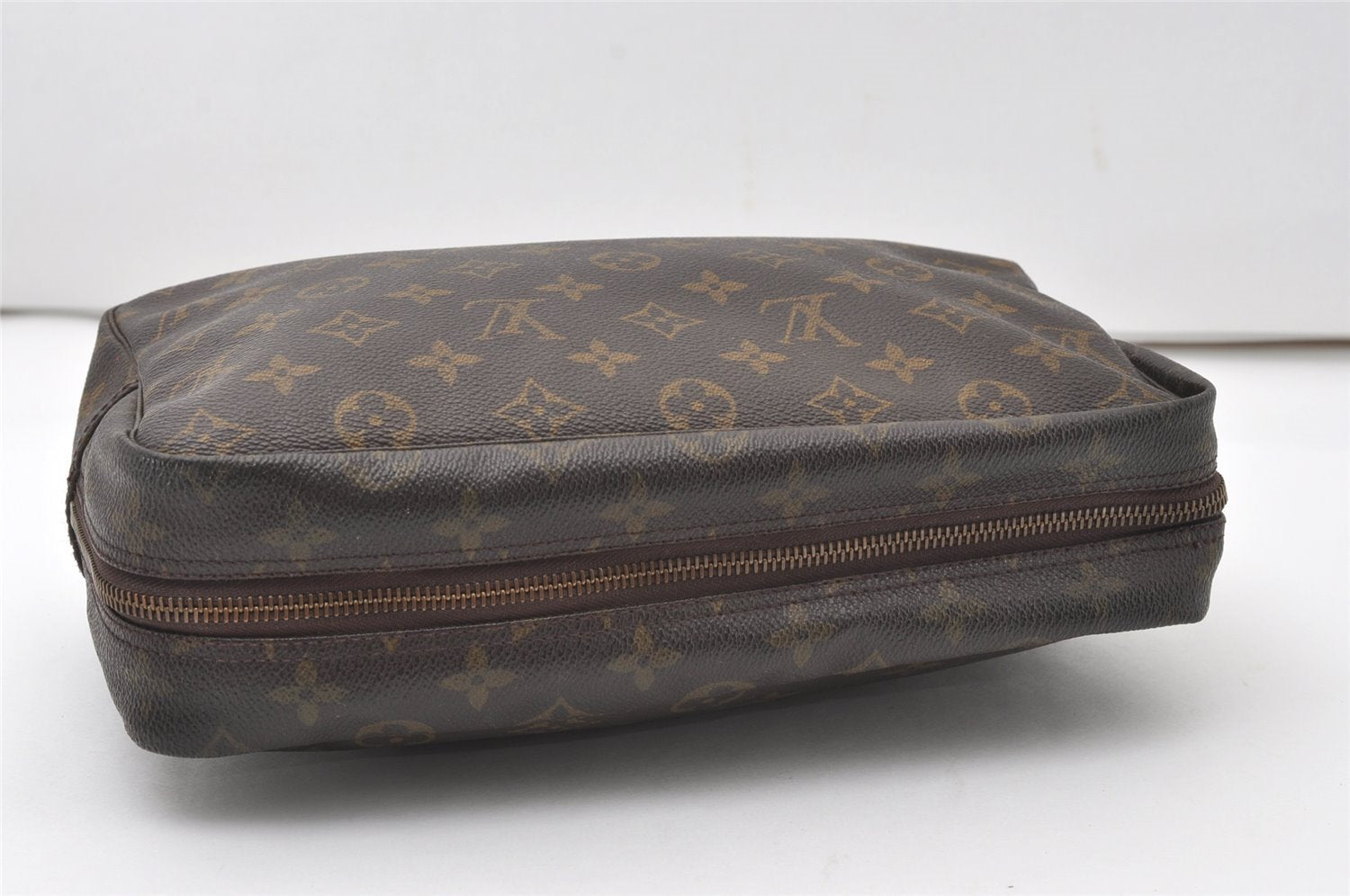 Auth Louis Vuitton Monogram Trousse Toilette 28 Clutch Hand Bag M47522 LV 9691I
