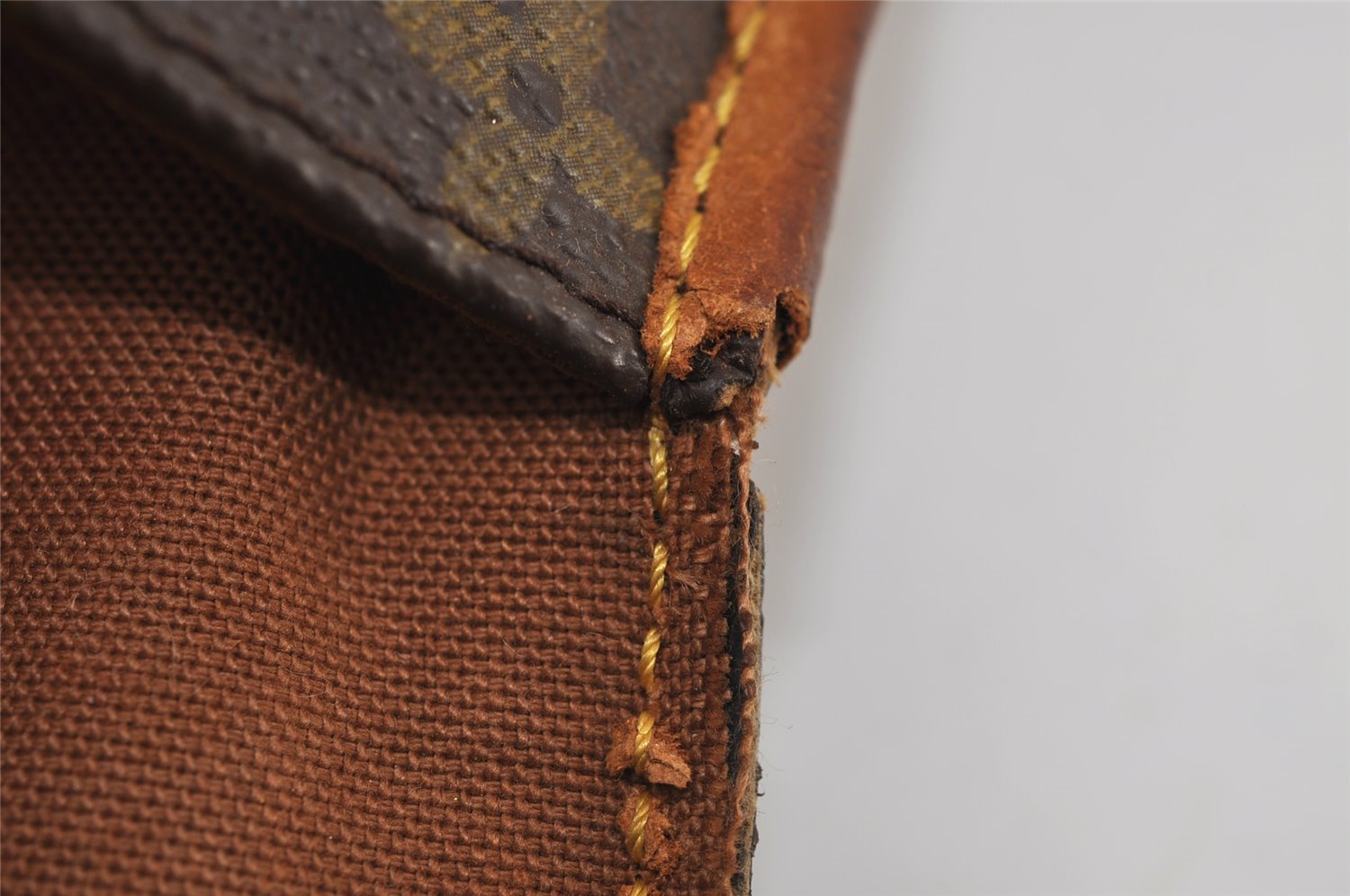 Authentic Louis Vuitton Monogram Beverly 41 M51121 2Way Hand Bag Junk 9693I