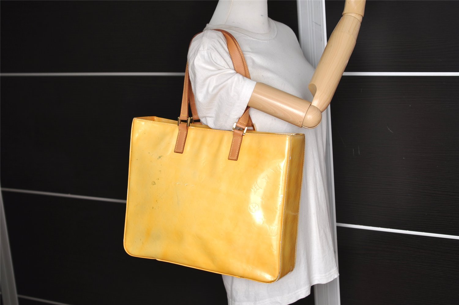 Authentic Louis Vuitton Vernis Columbus Shoulder Tote Bag Yellow M91028 LV 9693J