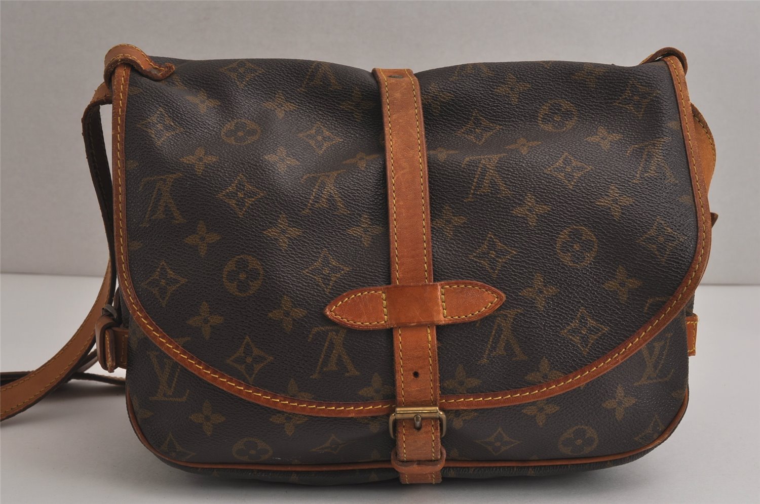 Authentic Louis Vuitton Monogram Saumur 30 Shoulder Cross Bag M42256 LV 9695J