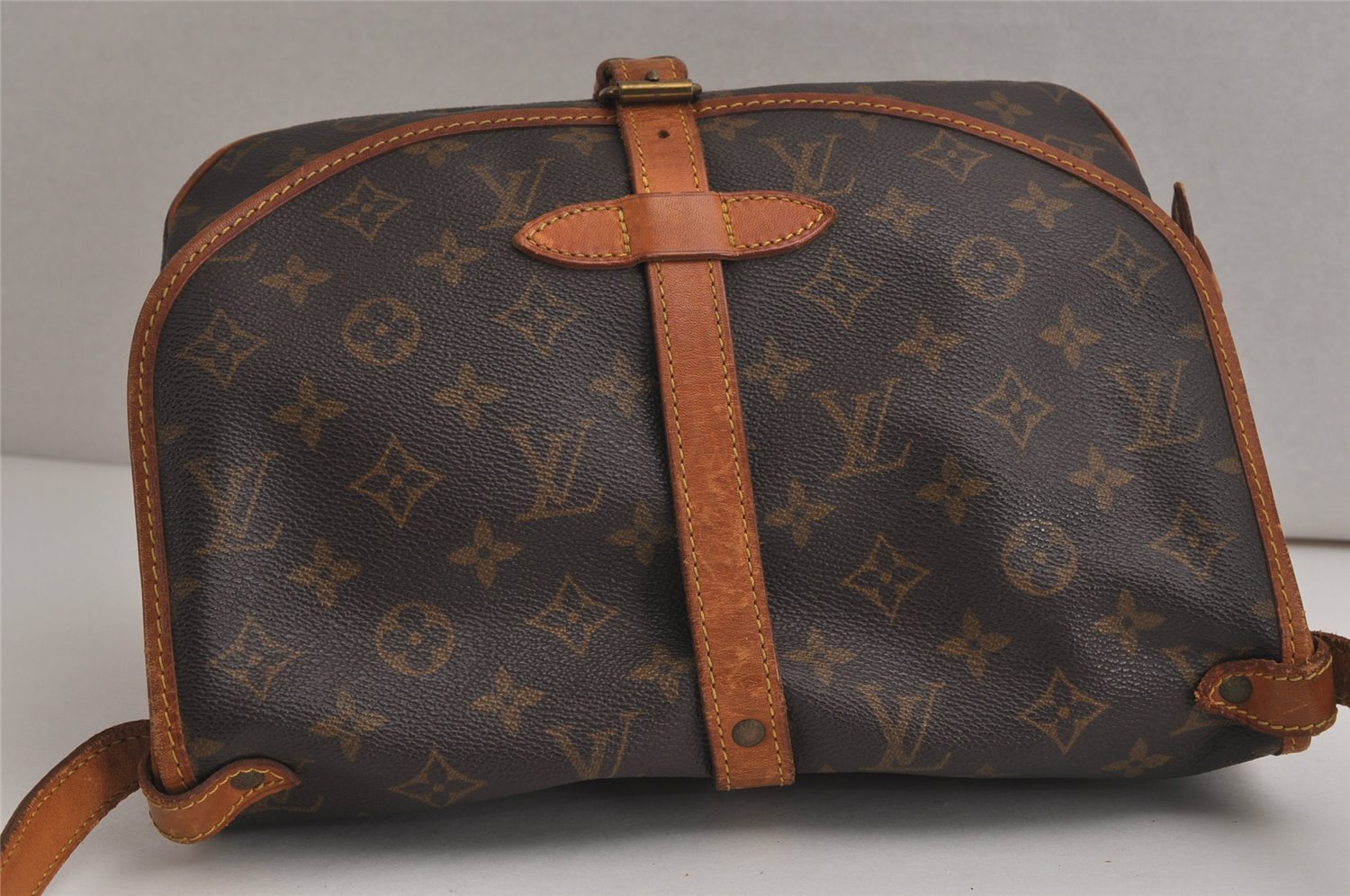 Authentic Louis Vuitton Monogram Saumur 30 Shoulder Cross Bag M42256 LV 9695J