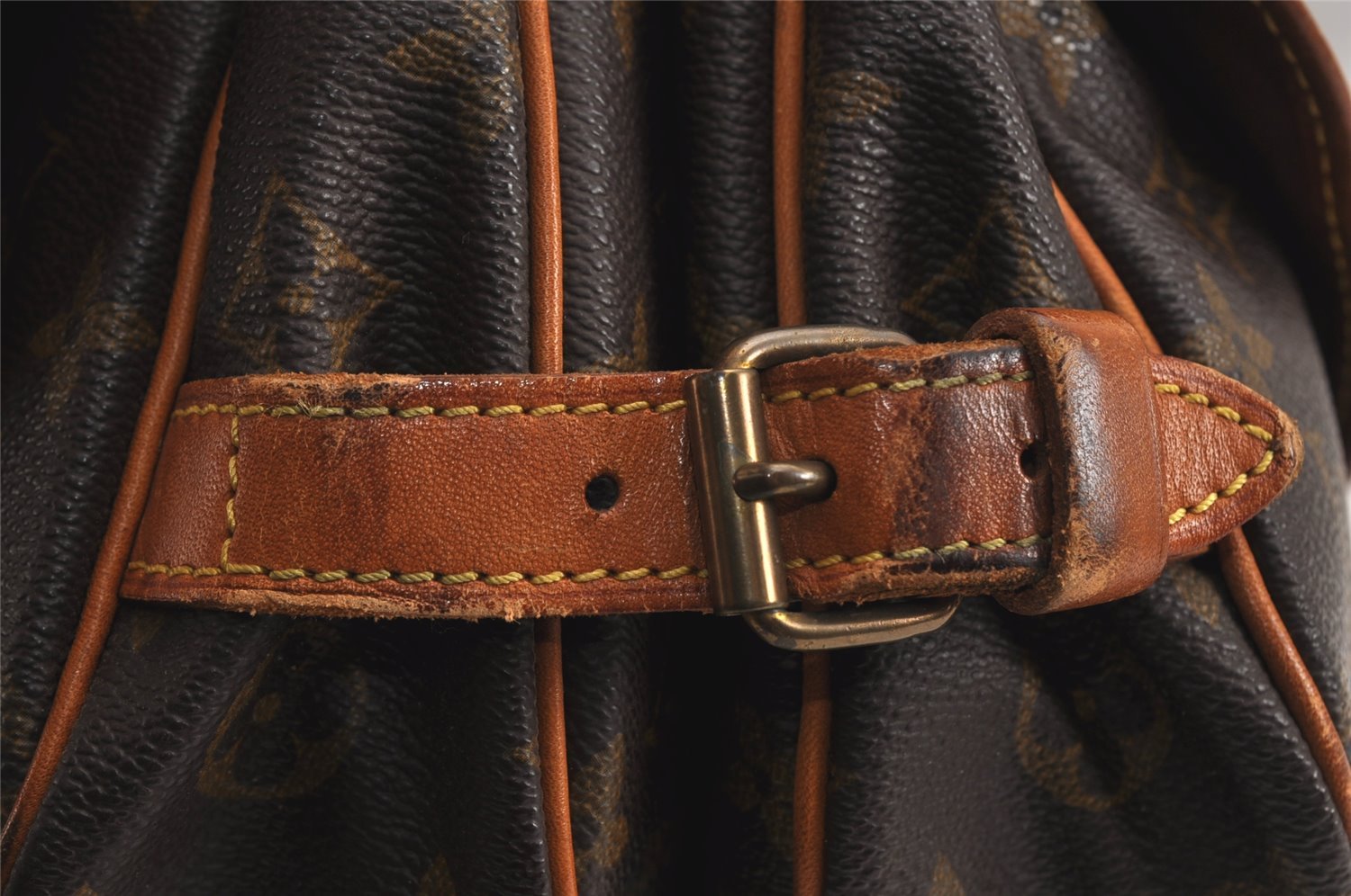 Authentic Louis Vuitton Monogram Saumur 30 Shoulder Cross Bag M42256 LV 9695J