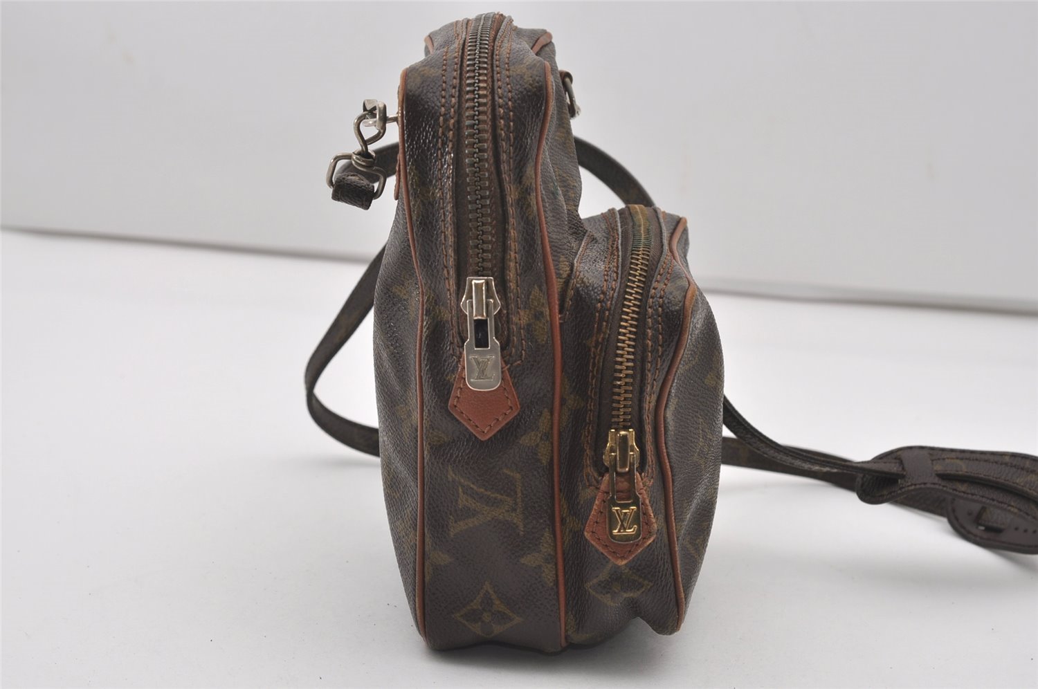 Authentic Louis Vuitton Monogram Amazone Shoulder Cross Body Bag Old Model 9699I