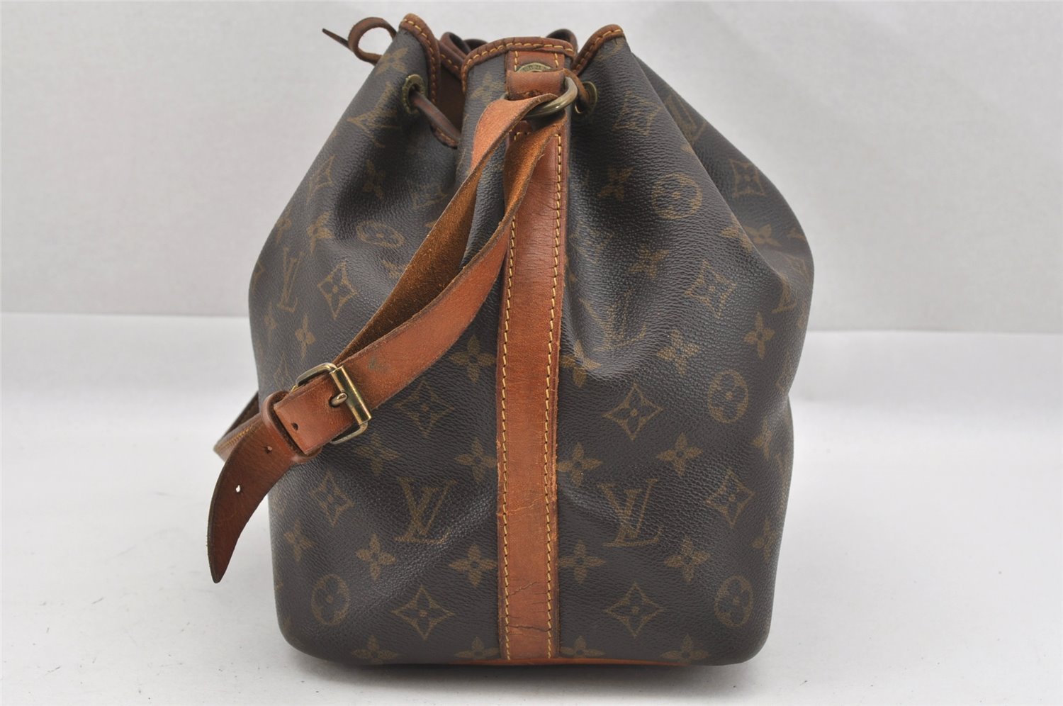 Authentic Louis Vuitton Monogram Petit Noe M42226 Shoulder Drawstring Bag 9703I