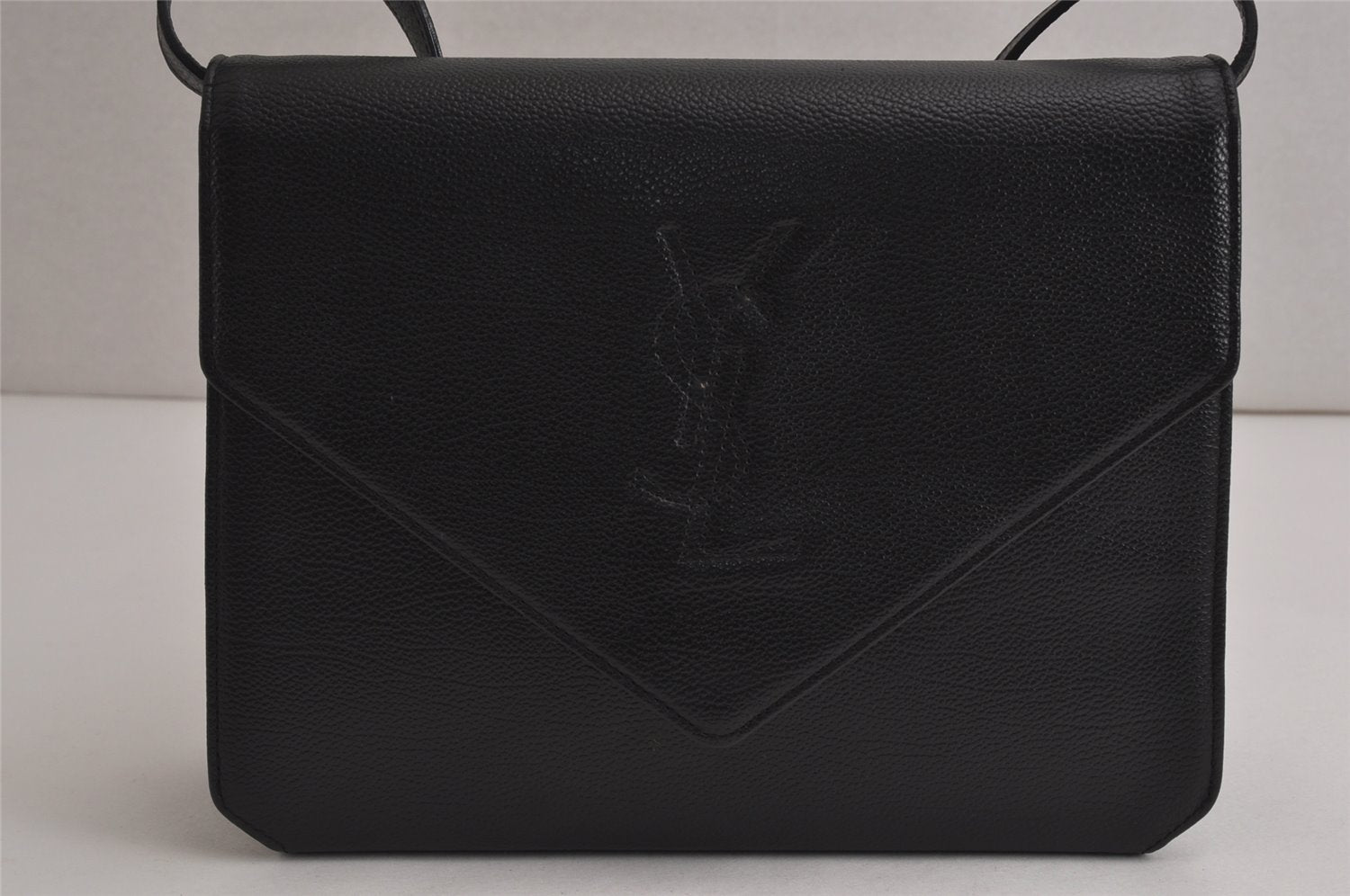 Authentic YVES SAINT LAURENT Shoulder Cross Body Bag Purse Leather Black 9713J