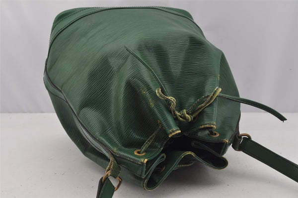 Authentic Louis Vuitton Epi Noe Shoulder Drawstring Bag Green M44004 LV 9720I