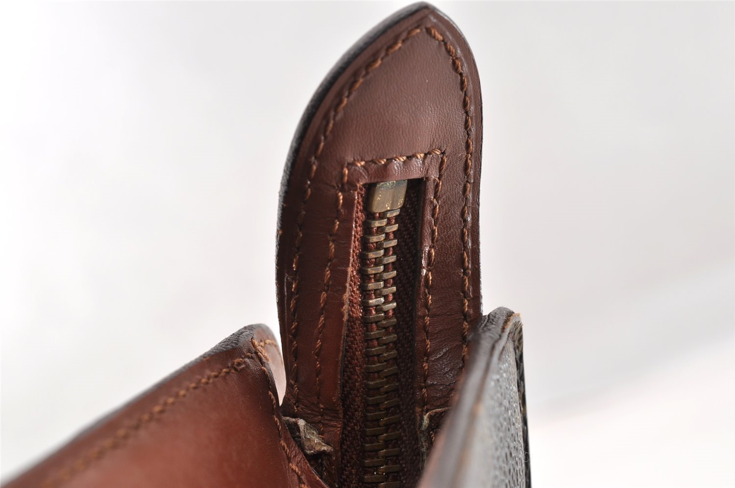 Authentic Louis Vuitton Monogram Pochette Homme Clutch Hand Bag M51795 LV 9721I