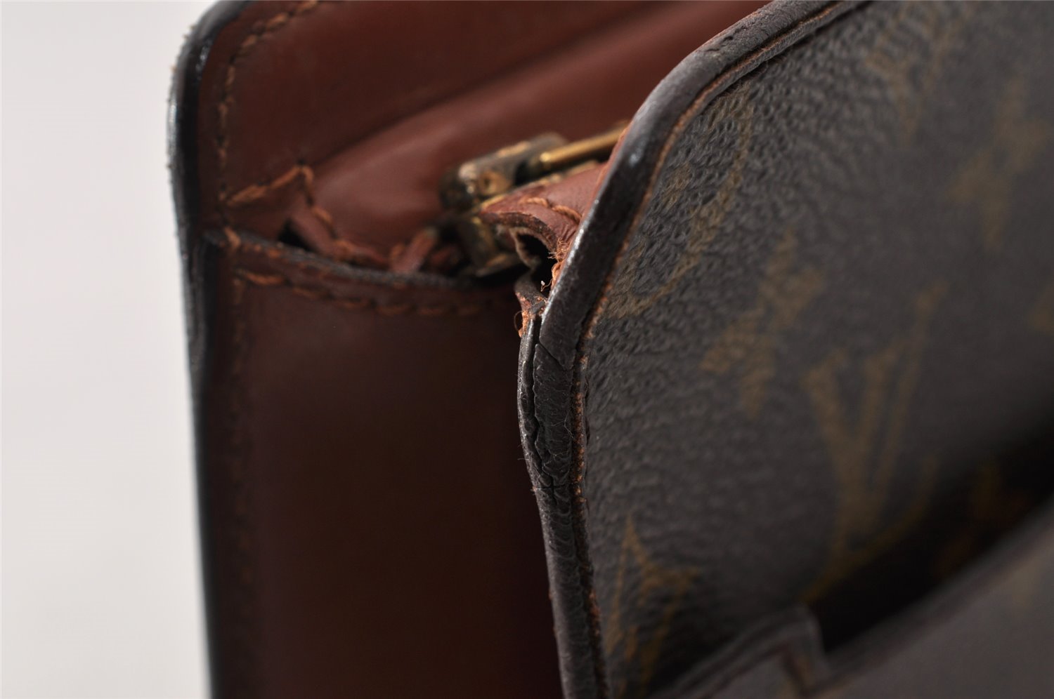 Authentic Louis Vuitton Monogram Pochette Homme Clutch Hand Bag M51795 LV 9721I