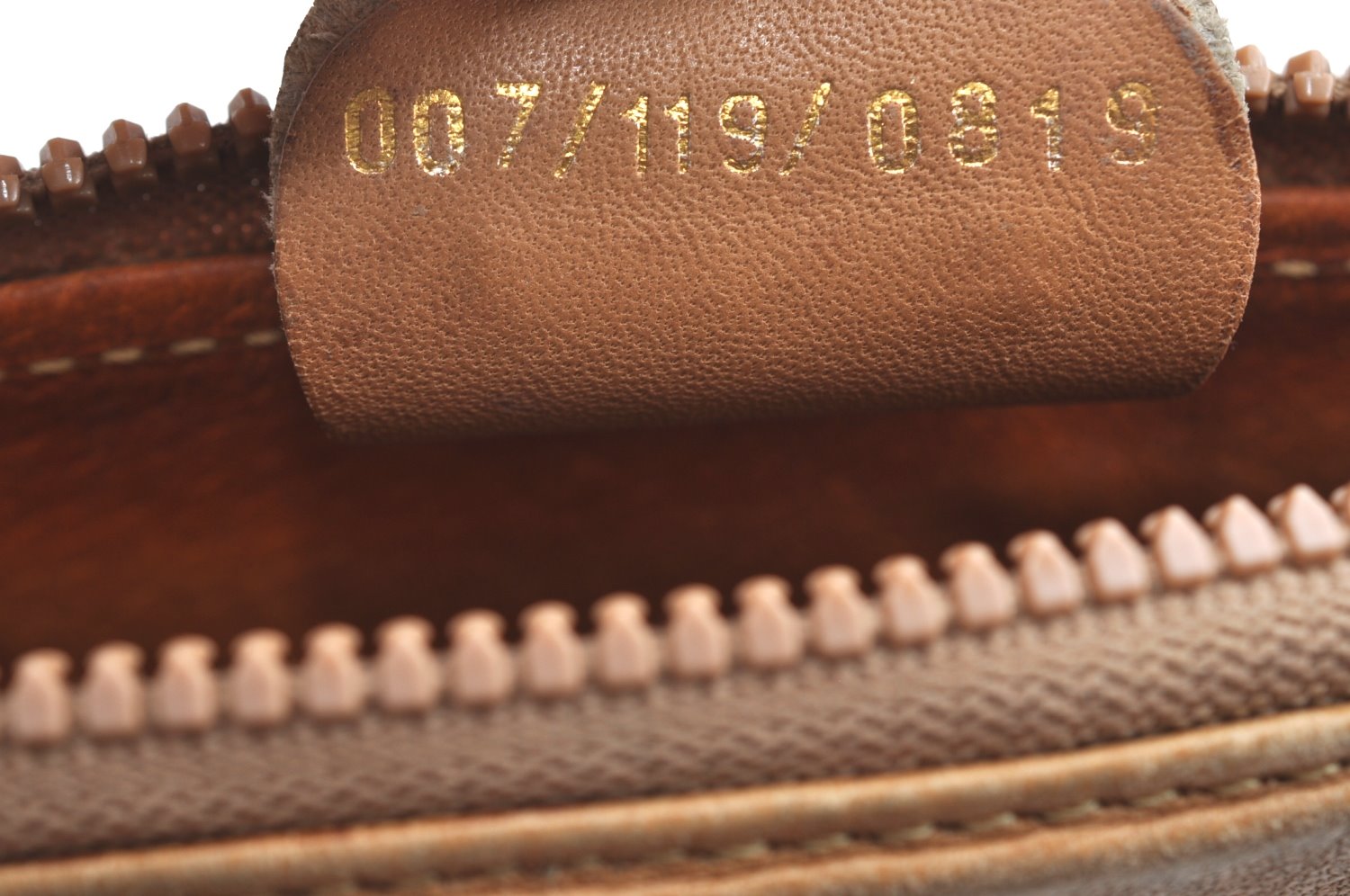 Authentic GUCCI Vintage Micro GG PVC Leather Shoulder Bag Purse Brown Junk 9722G