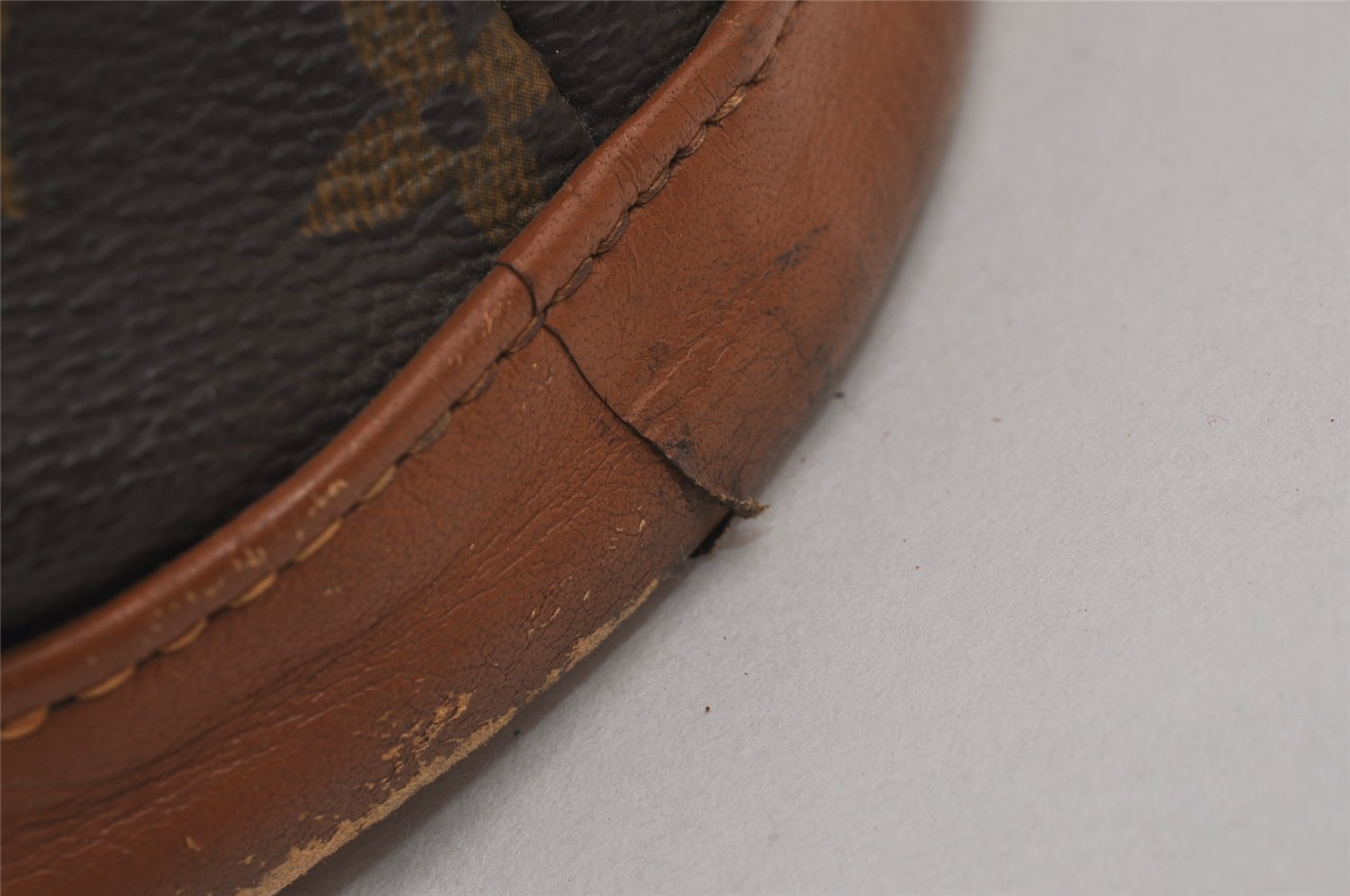 Authentic Louis Vuitton Monogram Bucket GM Shoulder Bag T42236 USA Model 9723I