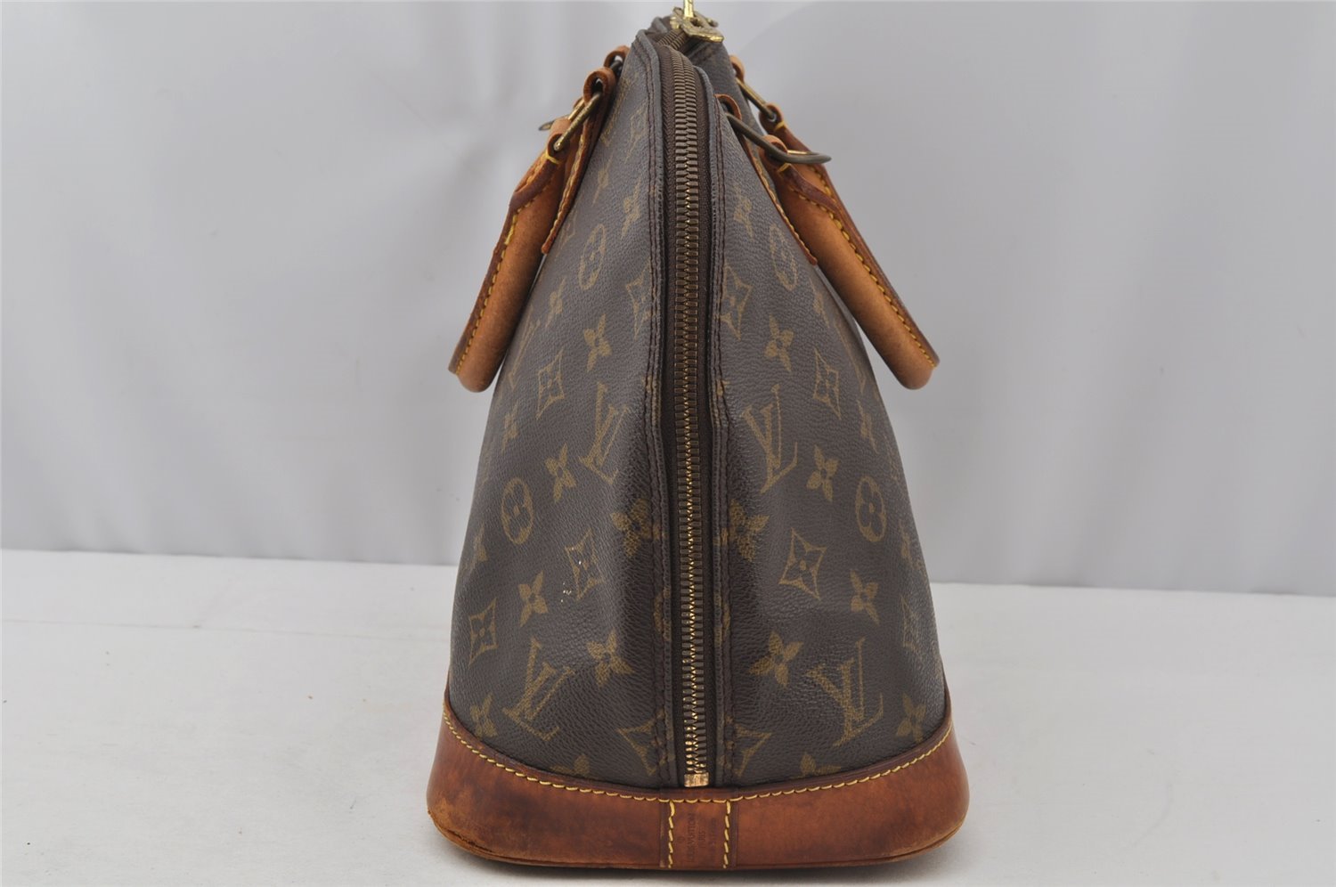 Authentic Louis Vuitton Monogram Alma Hand Bag Purse M51130 LV 9728I