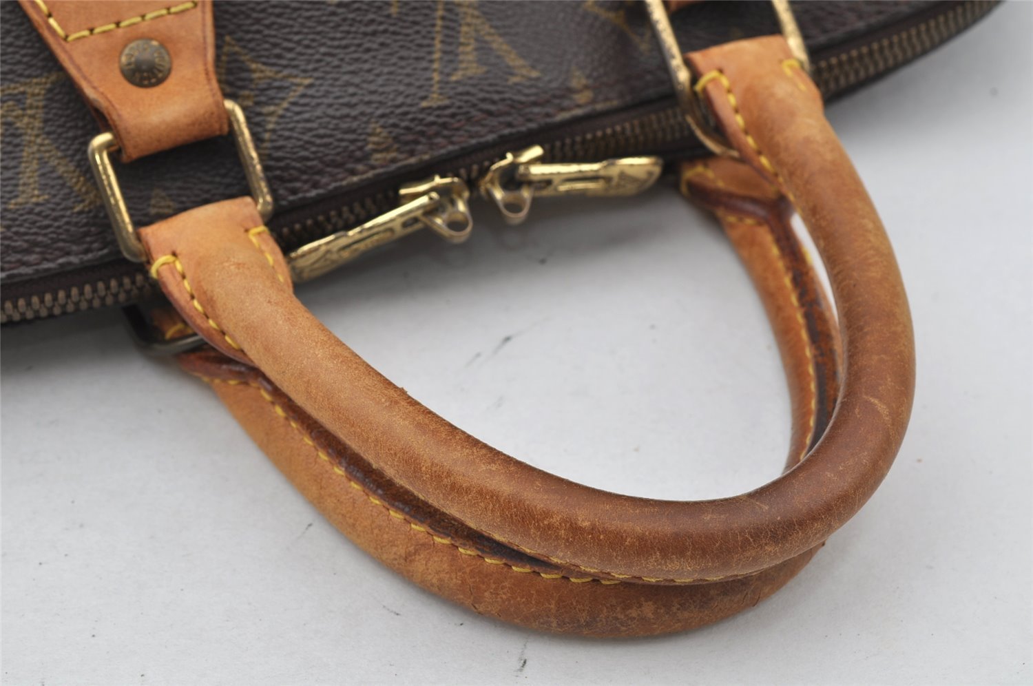 Authentic Louis Vuitton Monogram Alma Hand Bag Purse M51130 LV 9728I