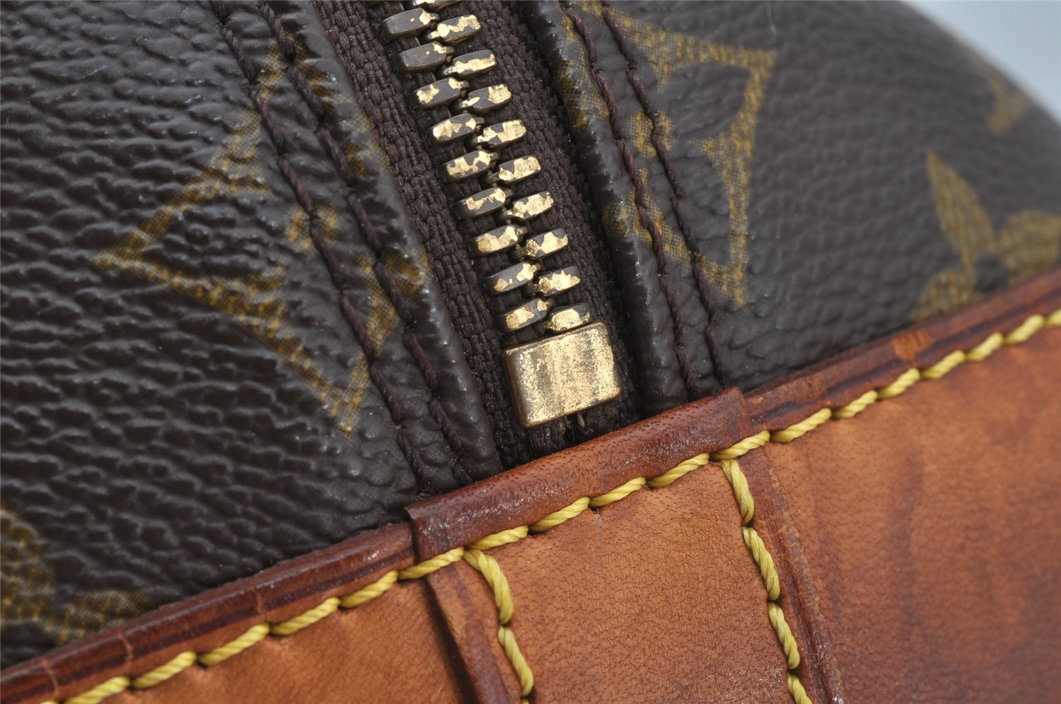 Authentic Louis Vuitton Monogram Alma Hand Bag Purse M51130 LV 9728I