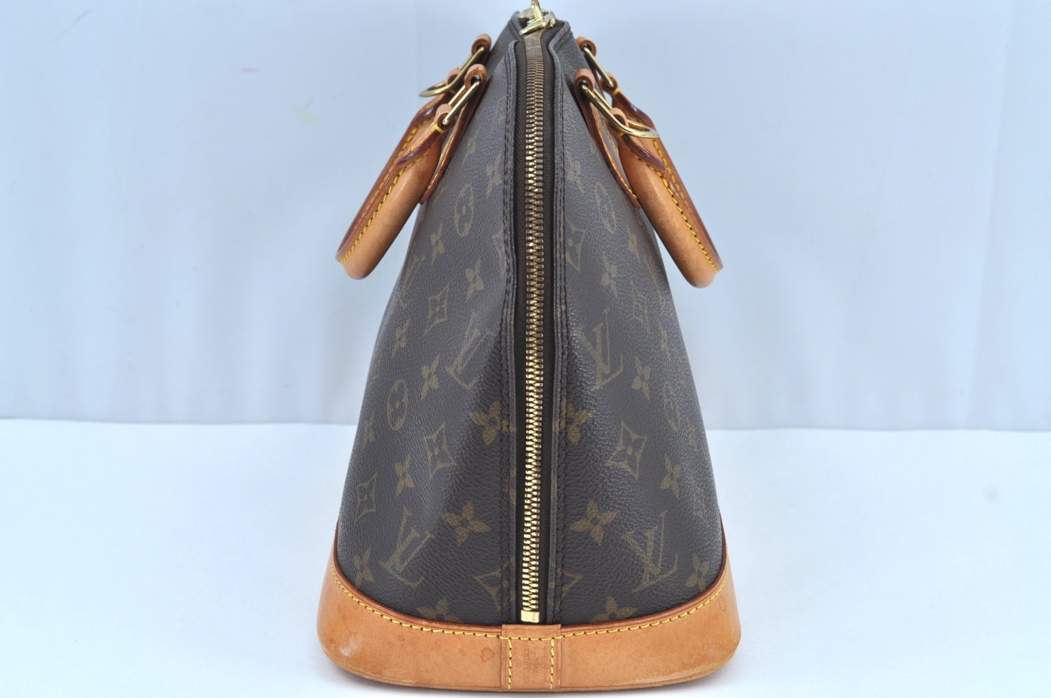 Authentic Louis Vuitton Monogram Alma Hand Bag Purse M51130 LV 9729H