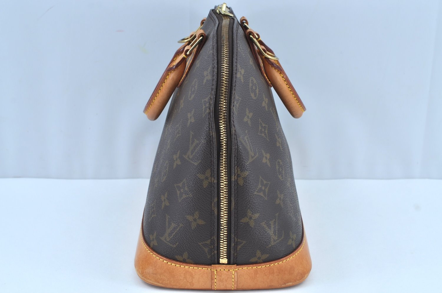 Authentic Louis Vuitton Monogram Alma Hand Bag Purse M51130 LV 9729H