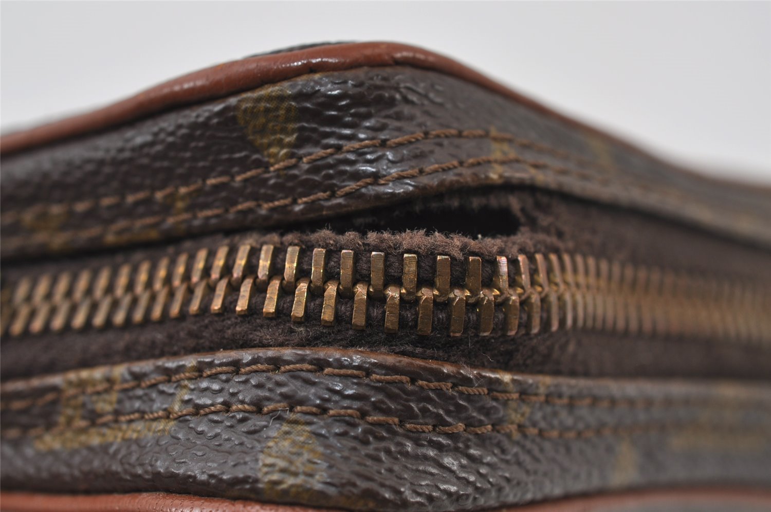 Auth Louis Vuitton Monogram Mini Poche Danube Shoulder Bag Old Model Junk 9729I