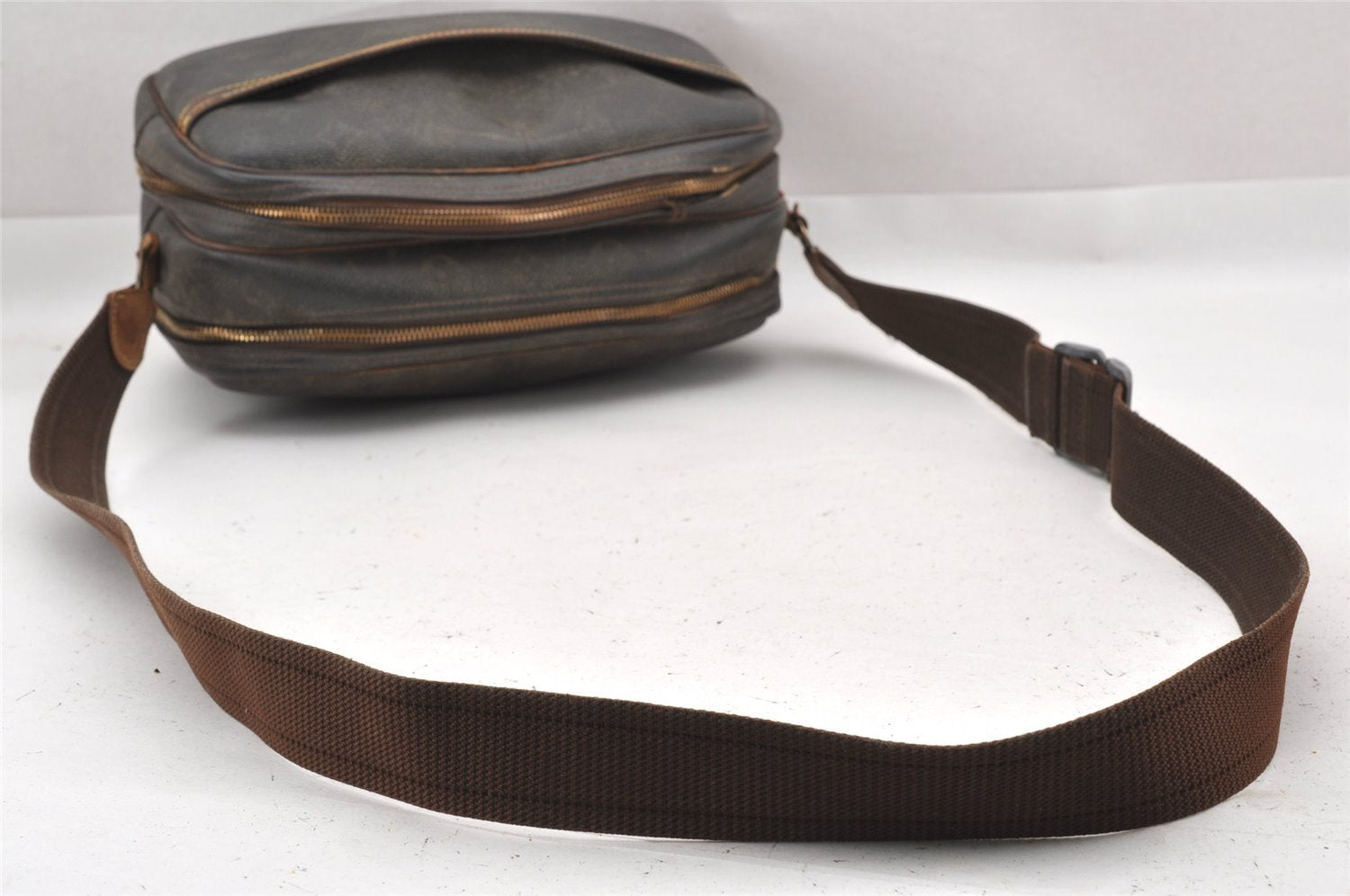 Authentic Louis Vuitton Monogram Reporter PM Shoulder Bag M45254 Junk 9730I