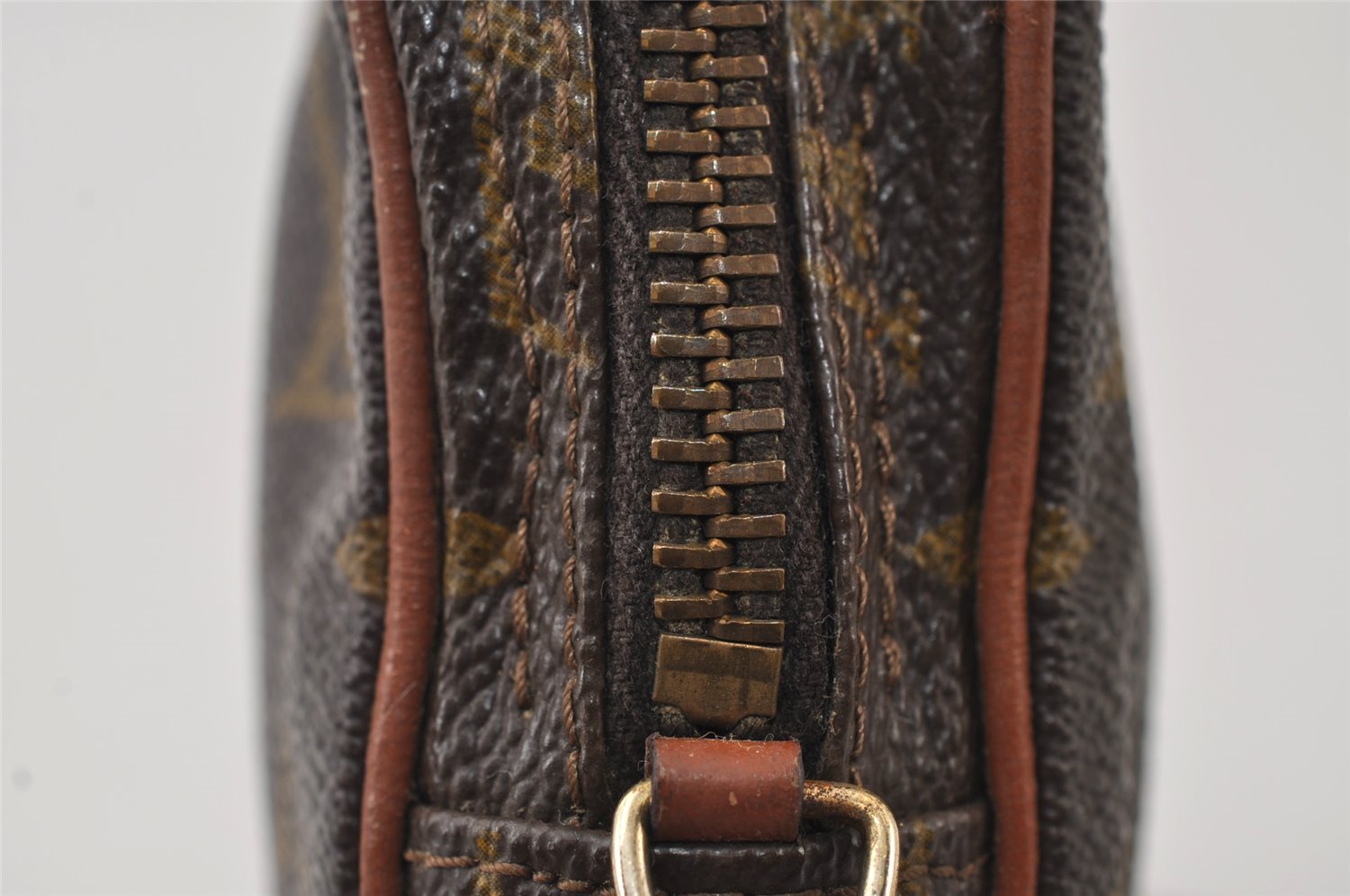 Auth Louis Vuitton Monogram Mini Poche Danube Shoulder Cross Bag Old Model 9731I