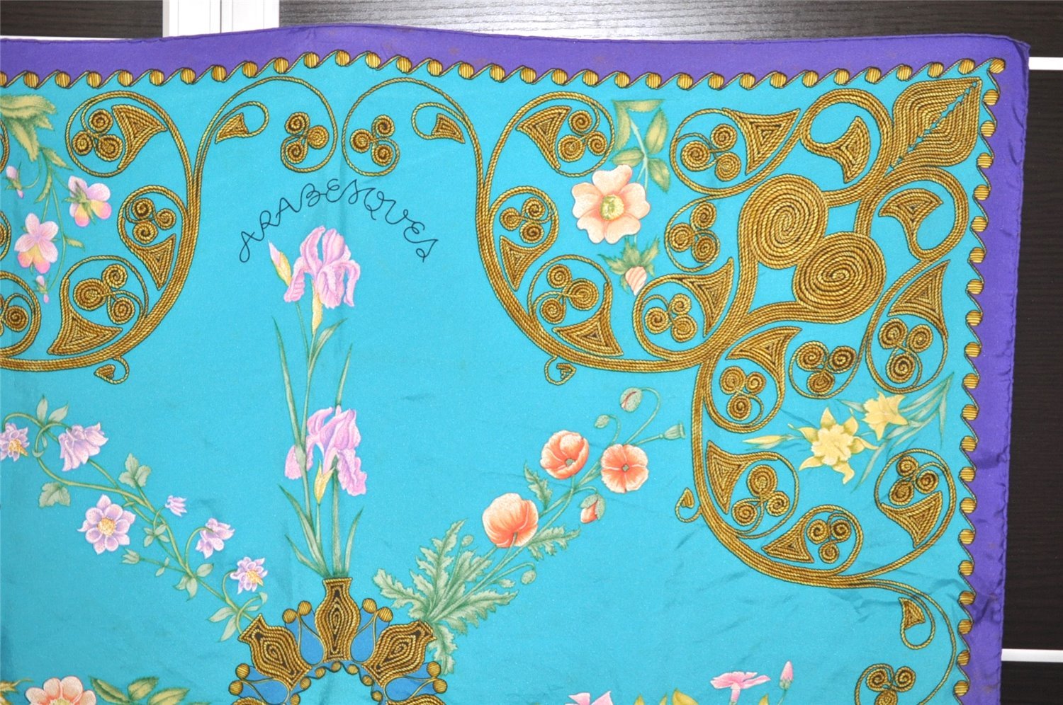 Authentic HERMES Carre 90 Scarf 