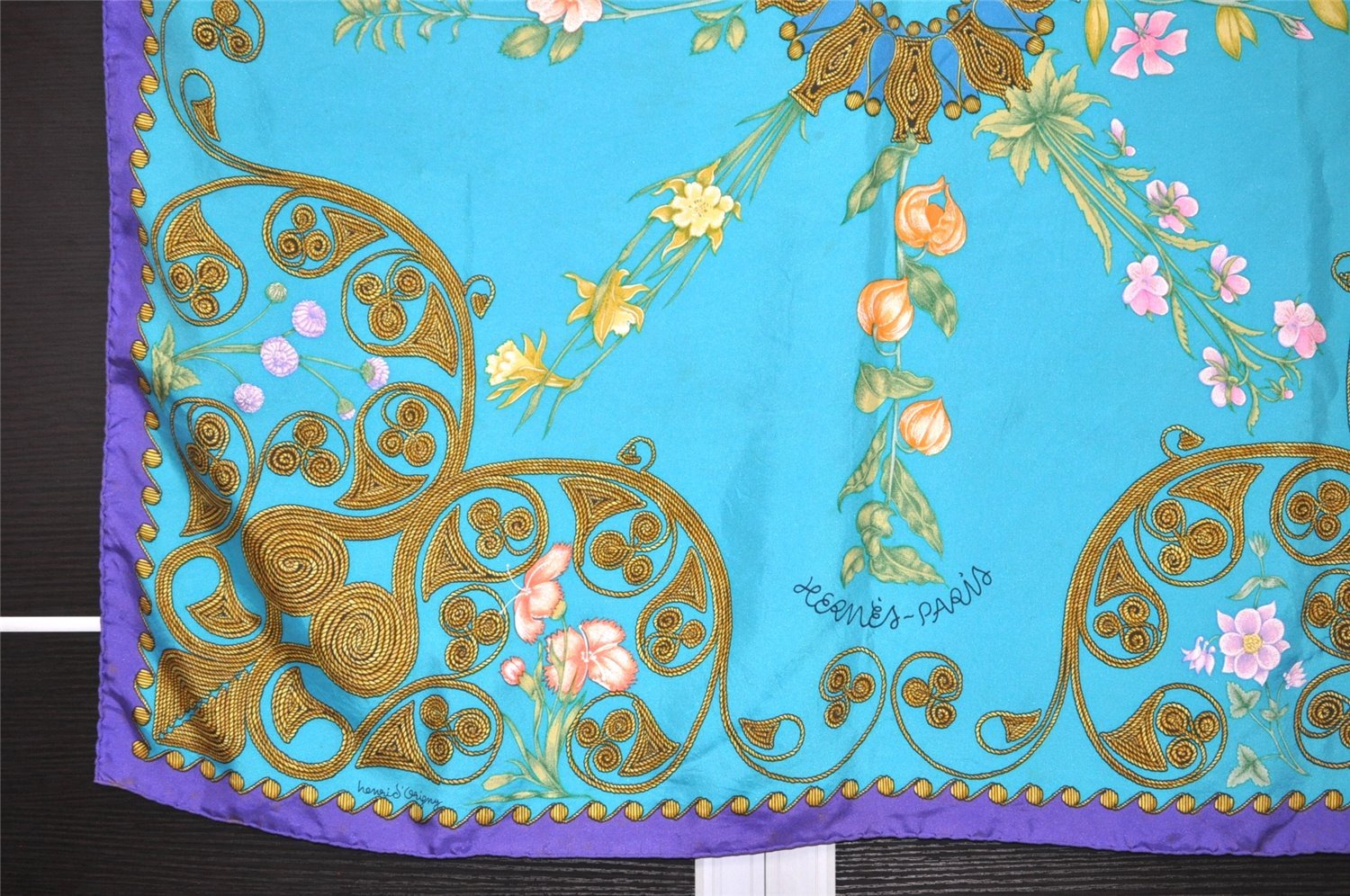 Authentic HERMES Carre 90 Scarf 