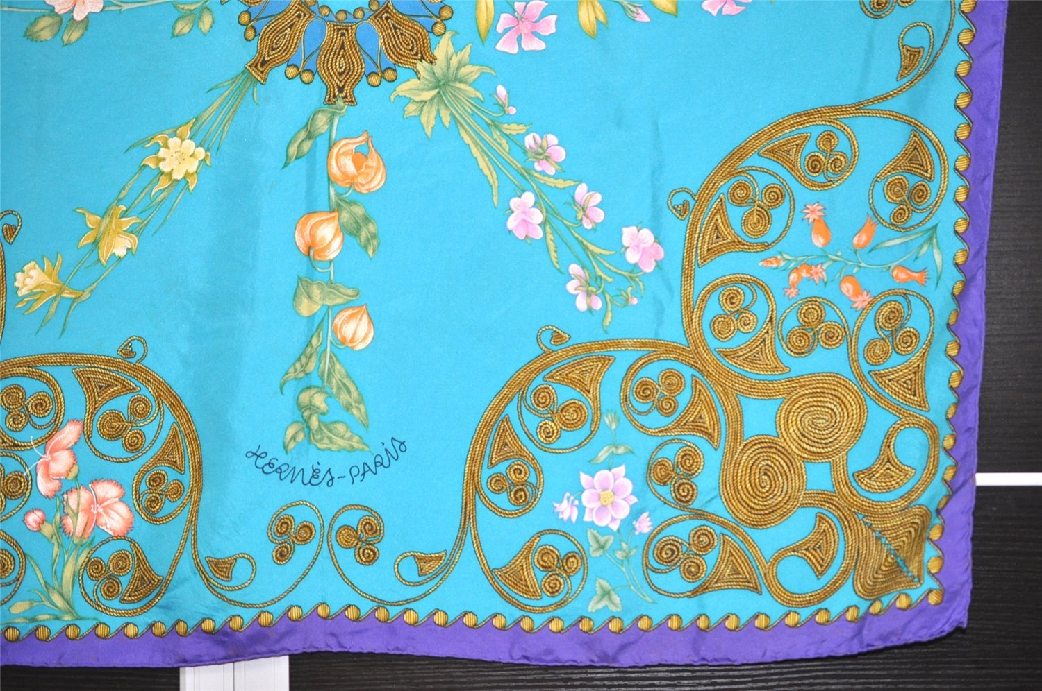 Authentic HERMES Carre 90 Scarf 